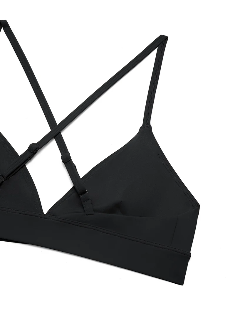 Nakedfeel Double Lined Triangle Strappy Sports Bra - Image 15