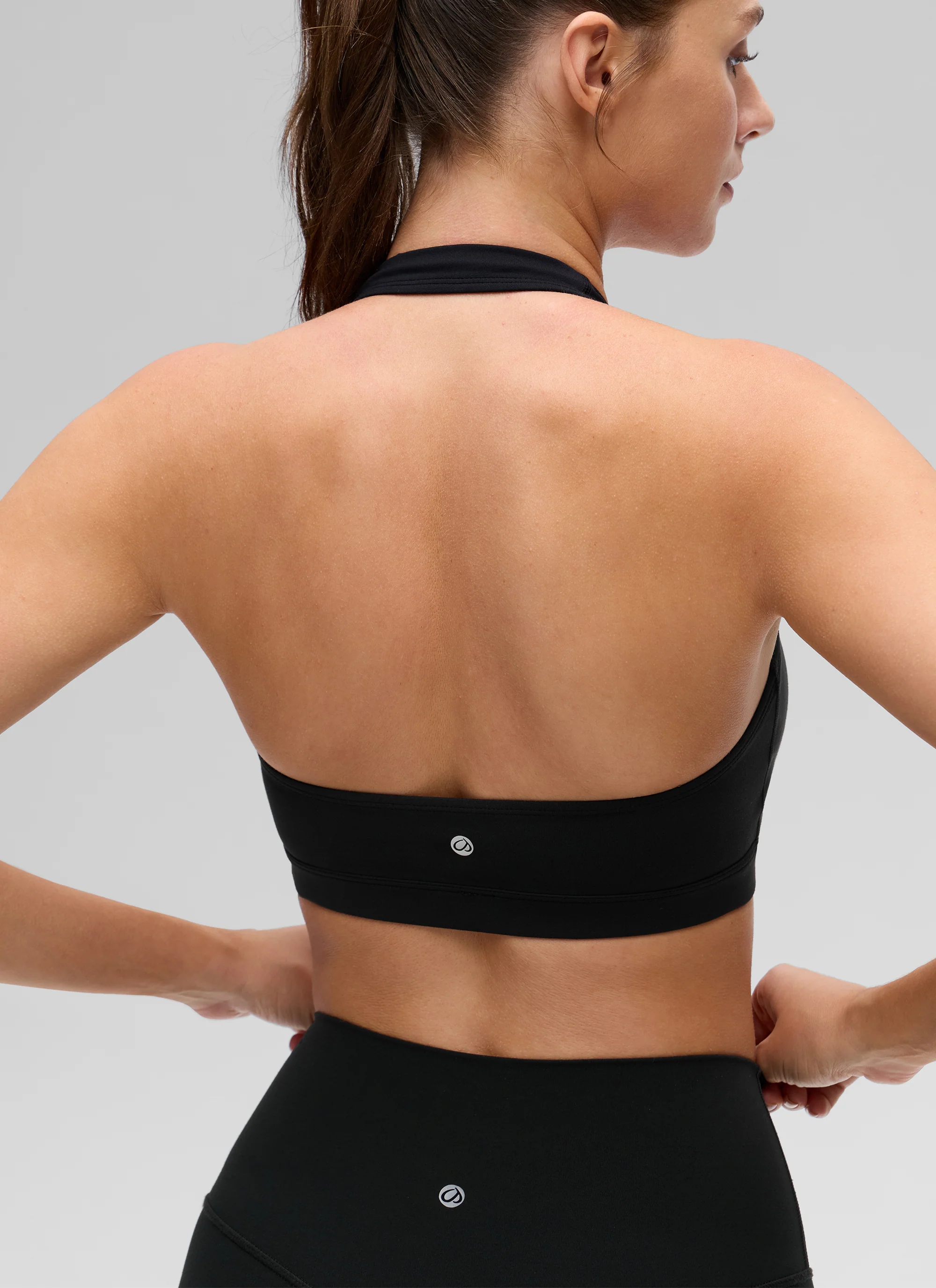Butterluxe Scoop Neck Open Back Sports Bra - Image 10