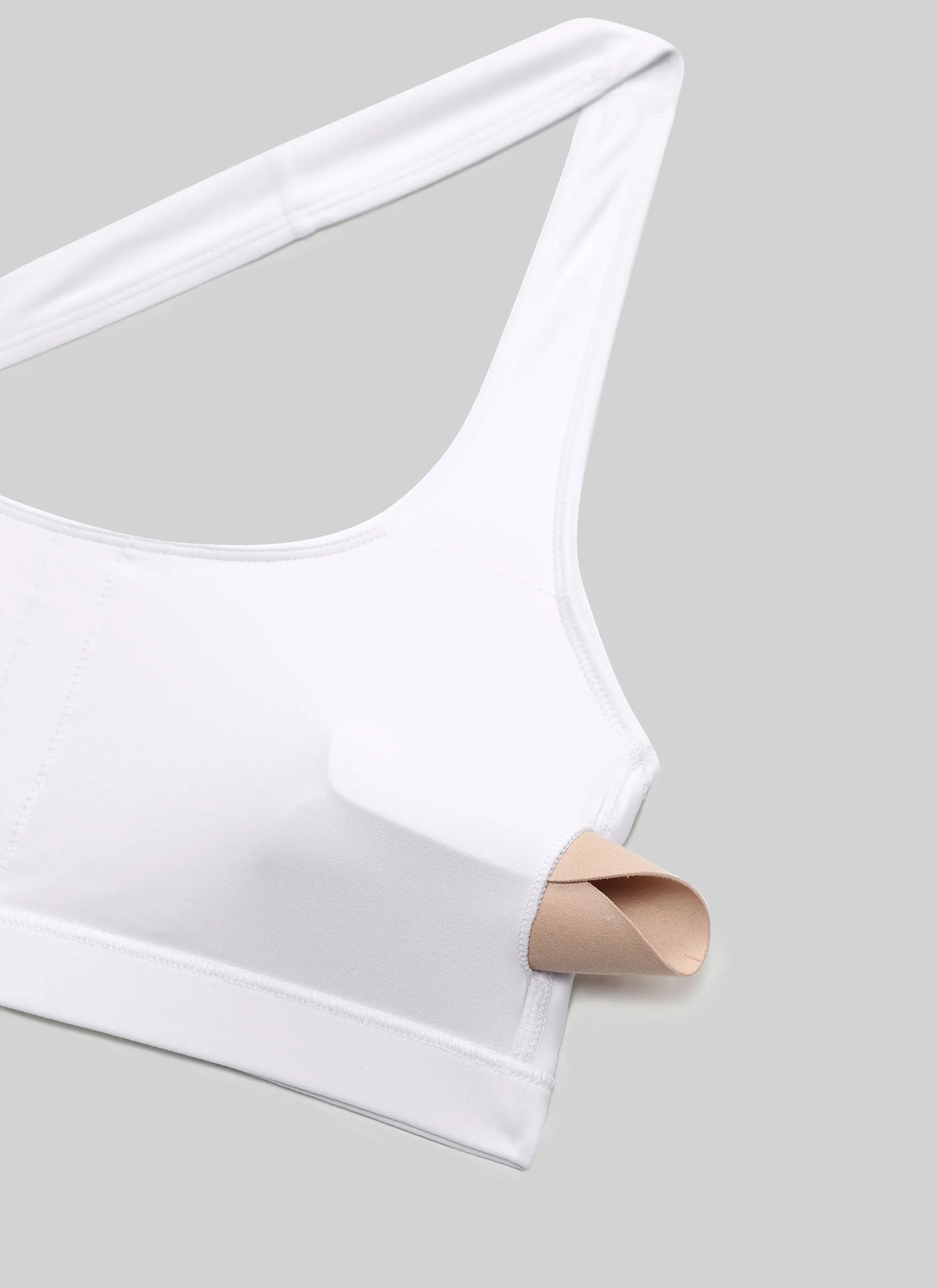 Butterluxe Scoop Neck Open Back Sports Bra - Image 5