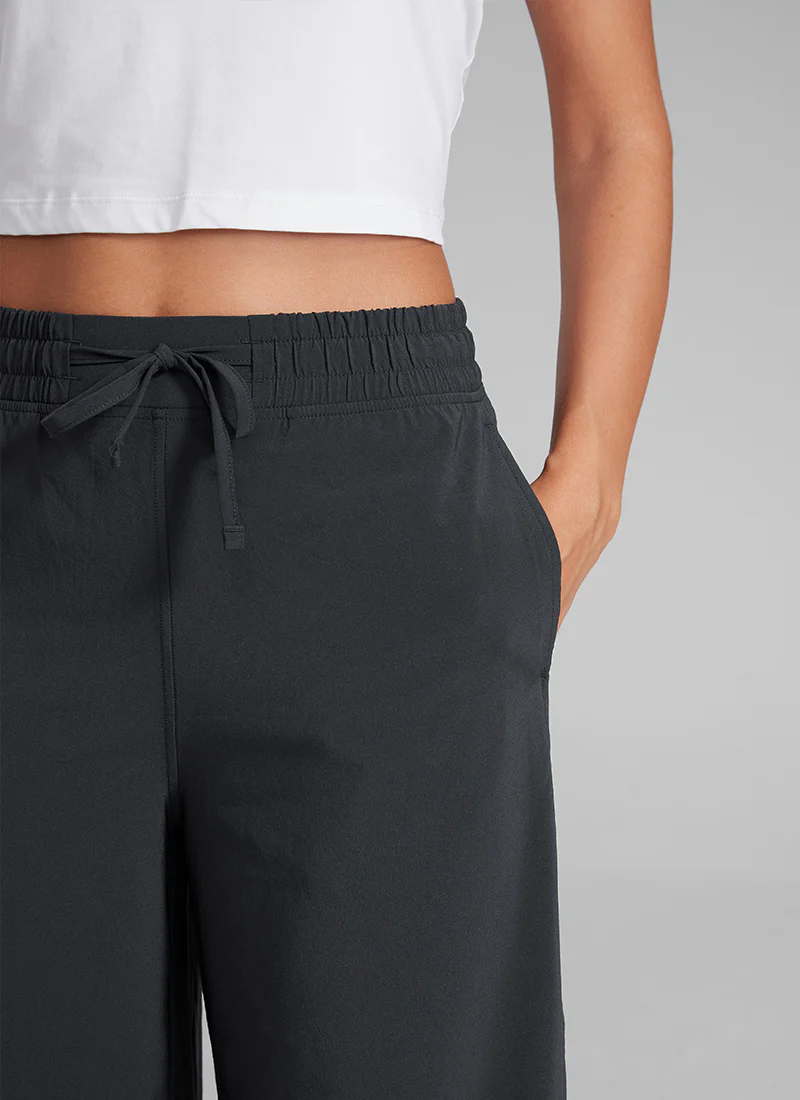 INNOPHRA Lightweight Wide Leg Cropped Pants - Image 3