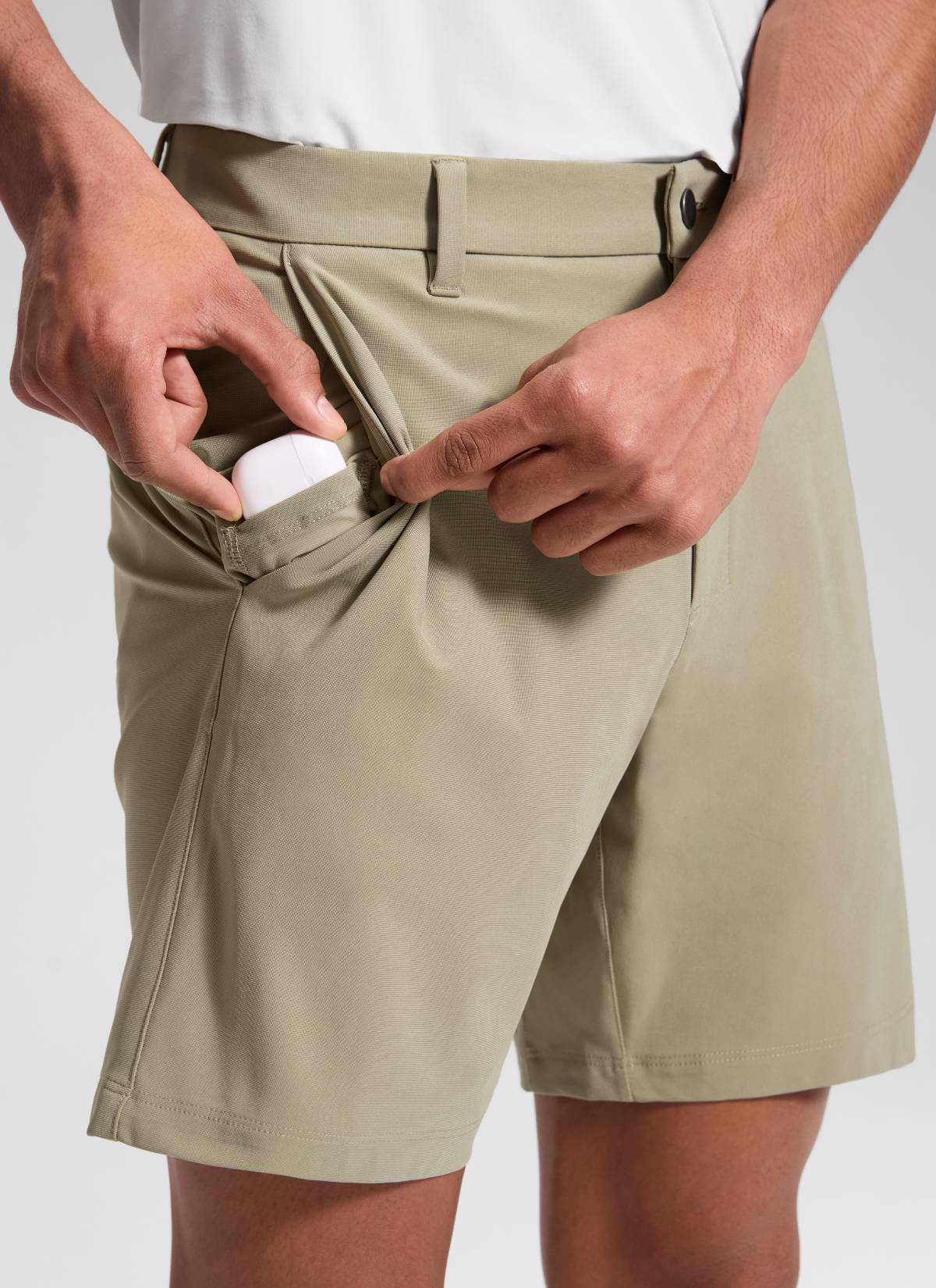 All-Day Comfy Golf Shorts with Pockets 7'' - Image 4
