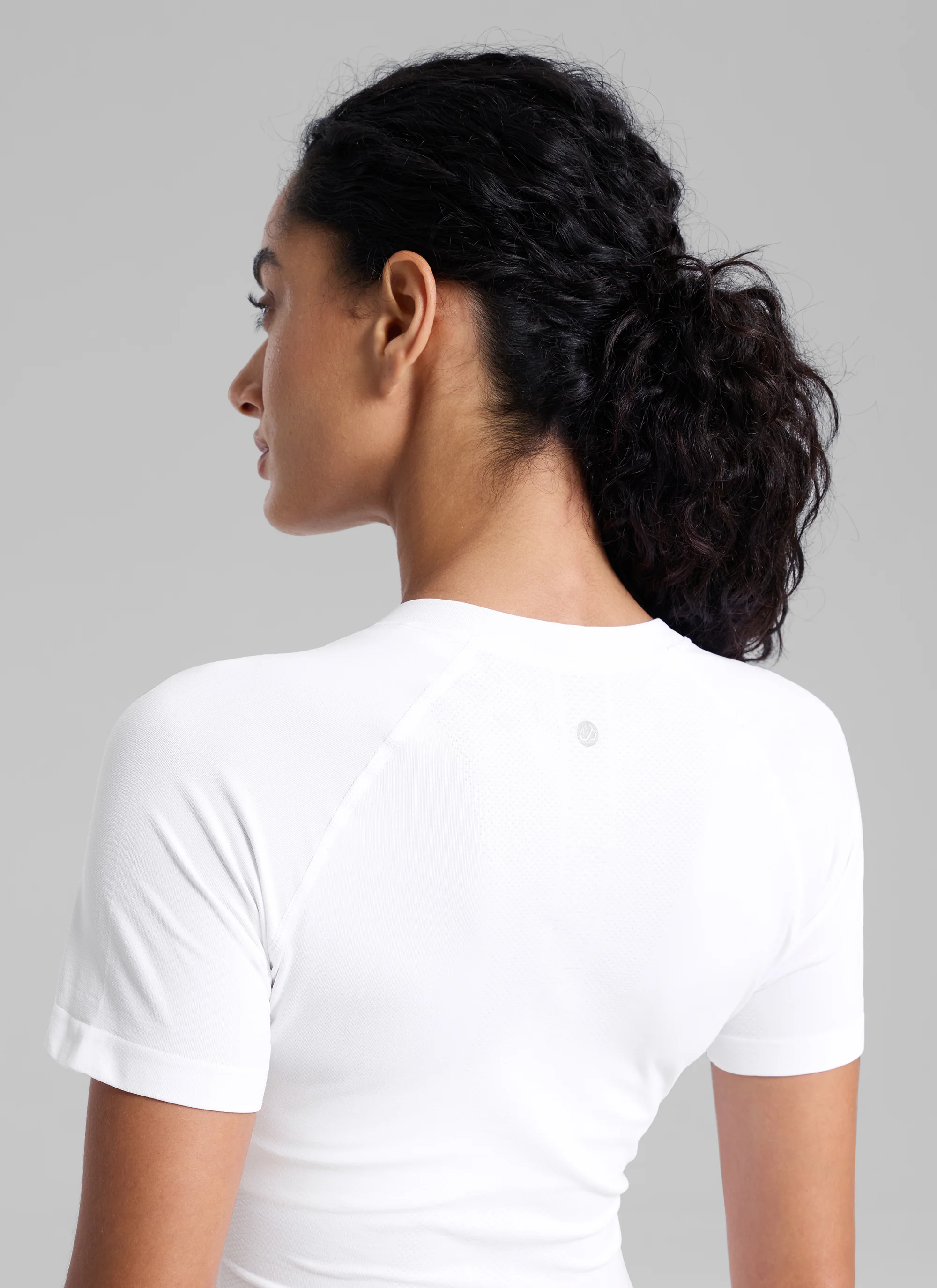 Seamless Crew Neck Cropped Short Sleeve - Image 16