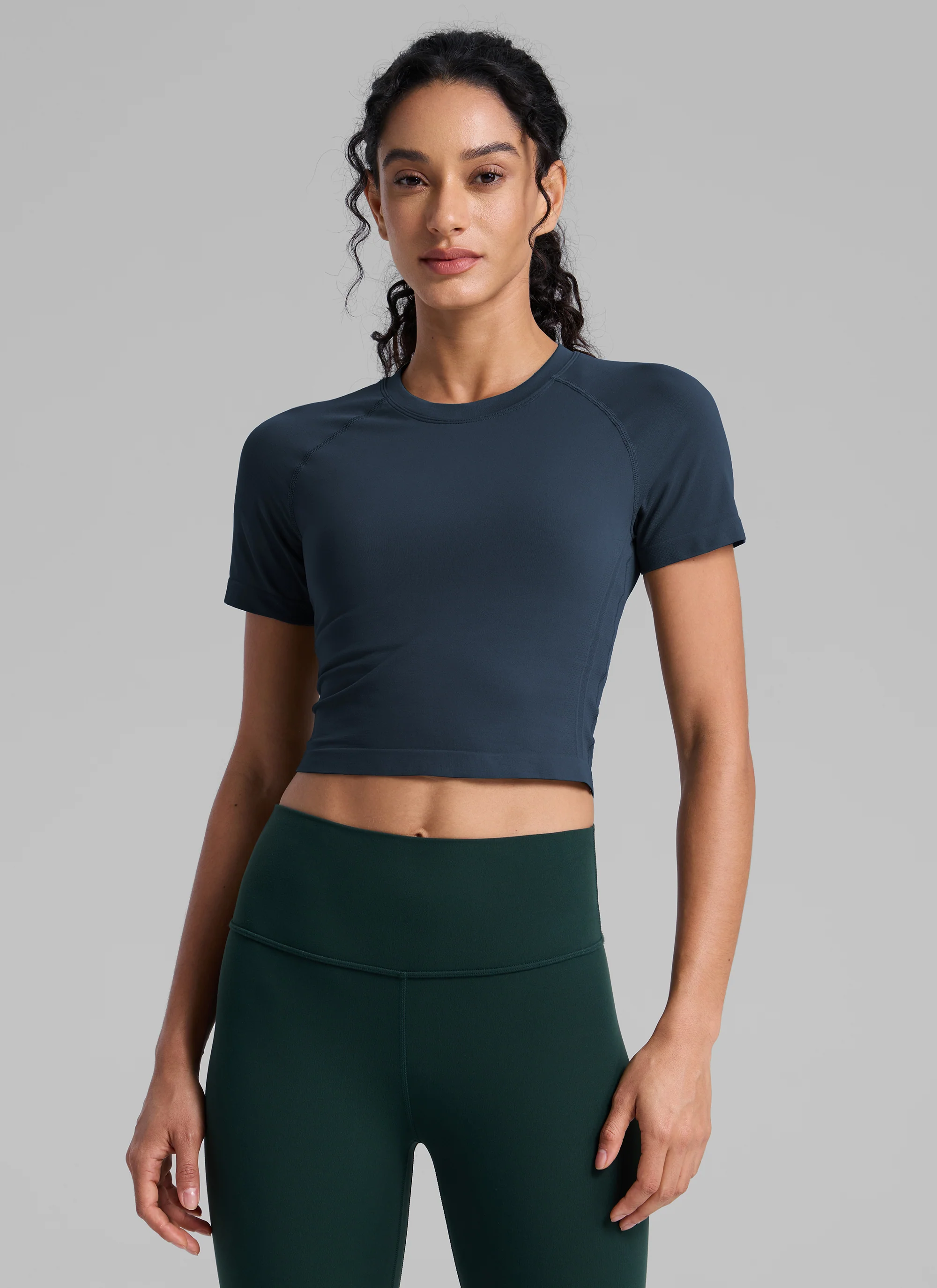 Seamless Crew Neck Cropped Short Sleeve - Image 18
