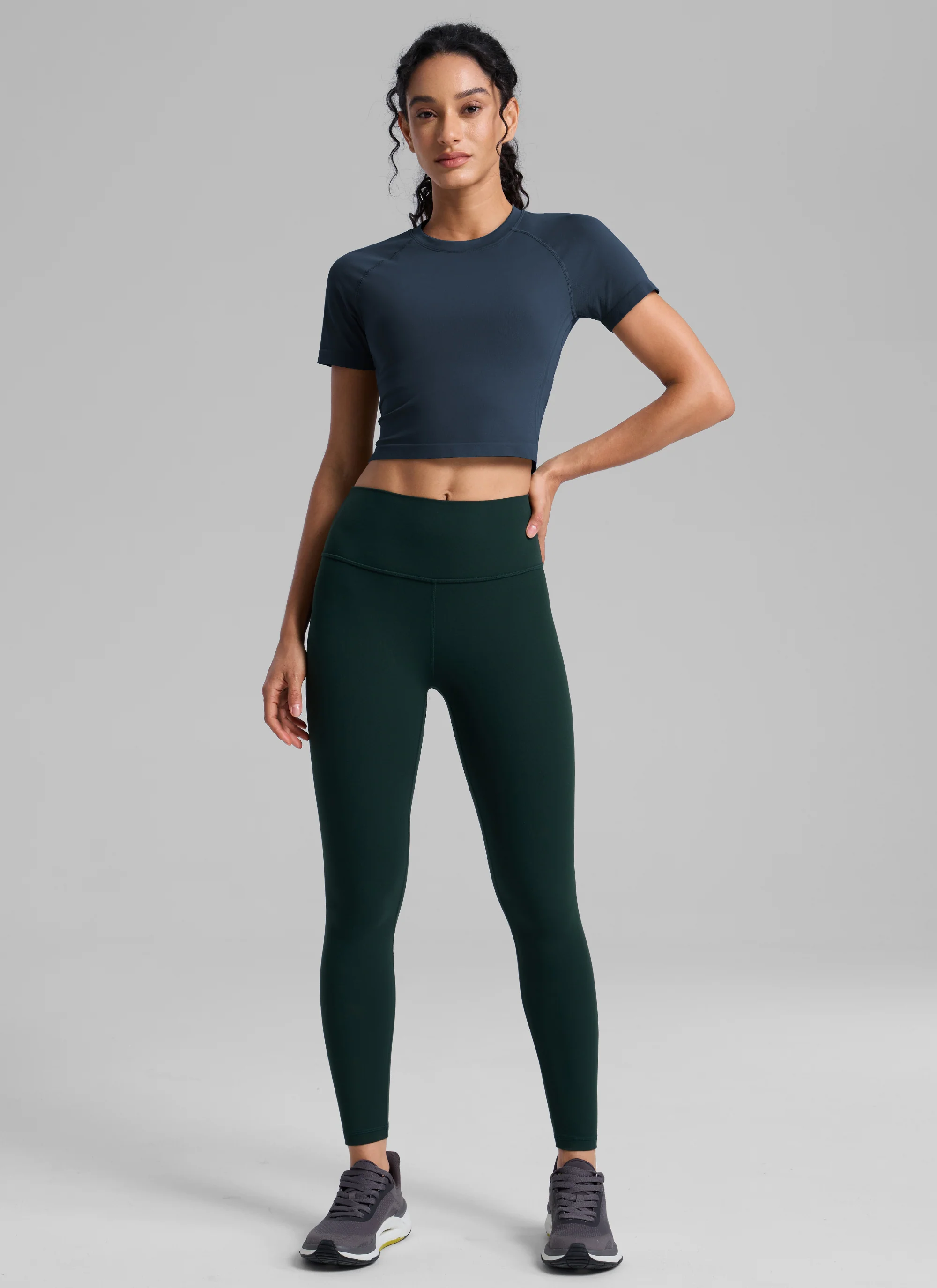 Seamless Crew Neck Cropped Short Sleeve - Image 20
