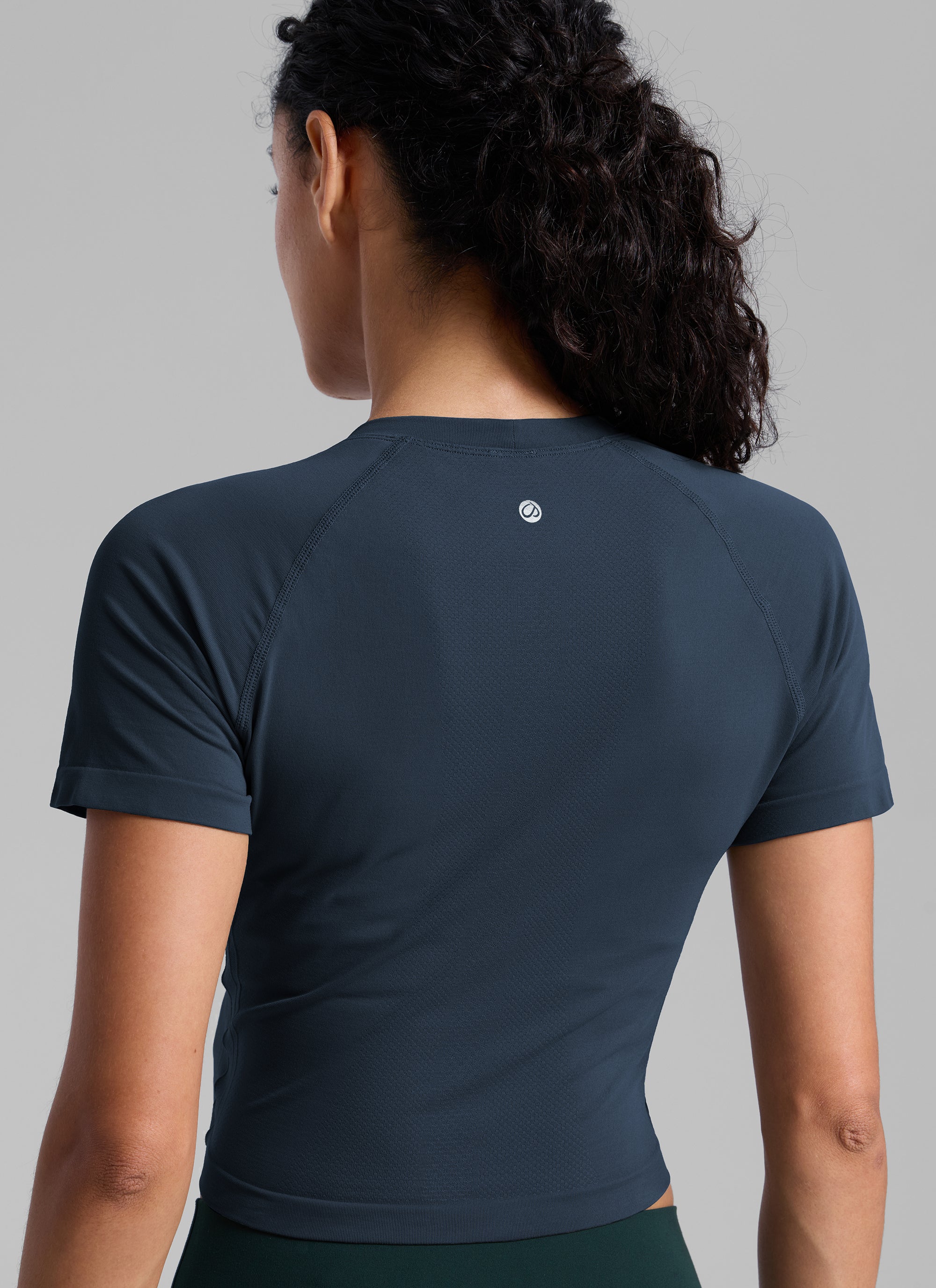 Seamless Crew Neck Cropped Short Sleeve - Image 21