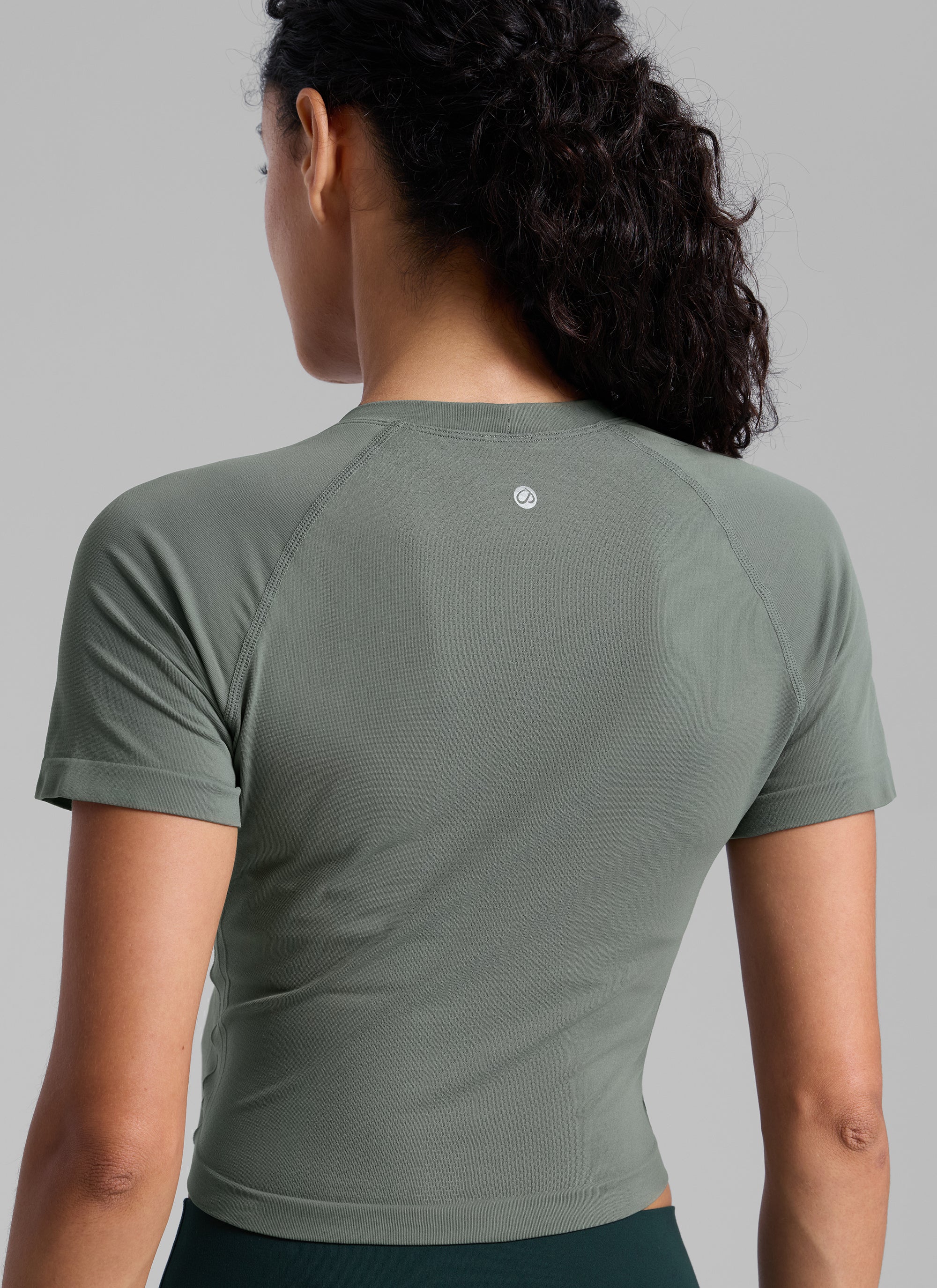 Seamless Crew Neck Cropped Short Sleeve - Image 4