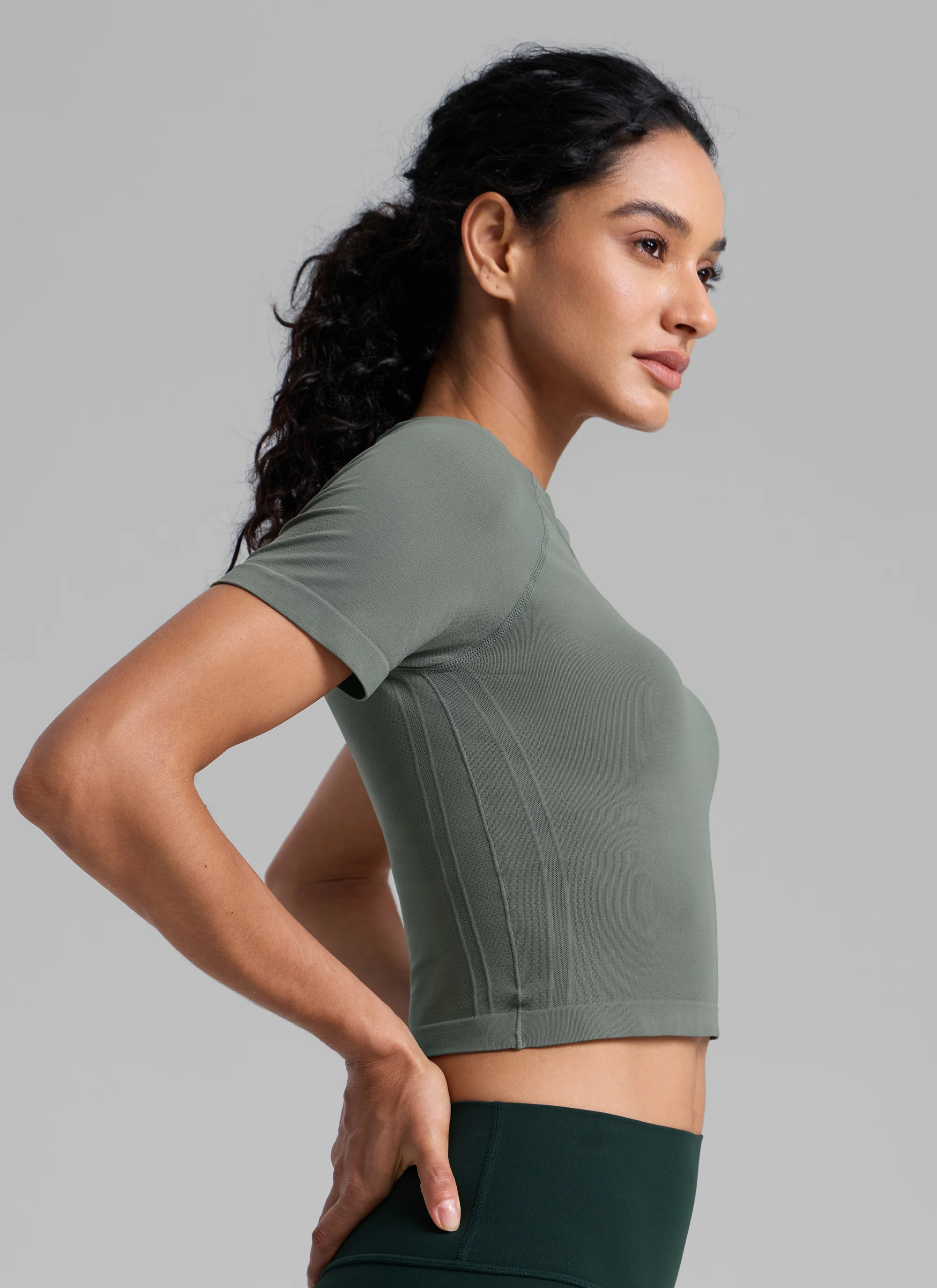 Seamless Crew Neck Cropped Short Sleeve - Image 5