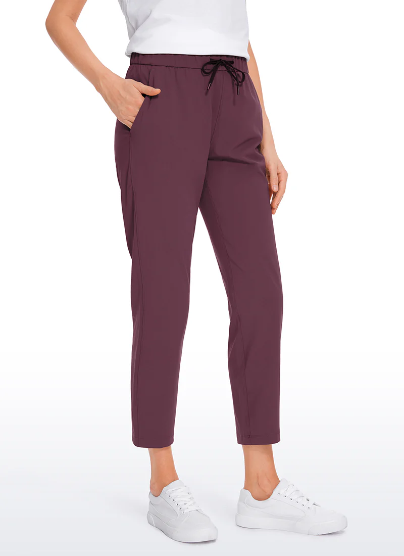 On the Travel Pocket Pant 25'' - Image 10