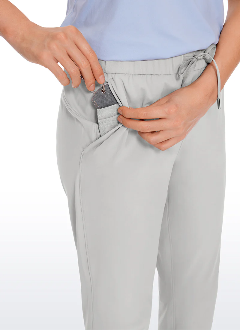 On the Travel Pocket Pant 25'' - Image 9