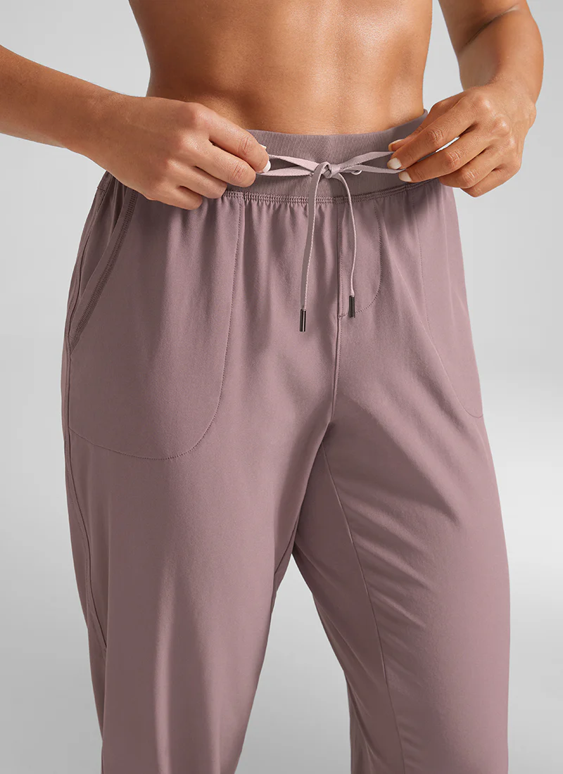 Feathery-Fit Drawstring Pocket Jogger 28'' - Image 4