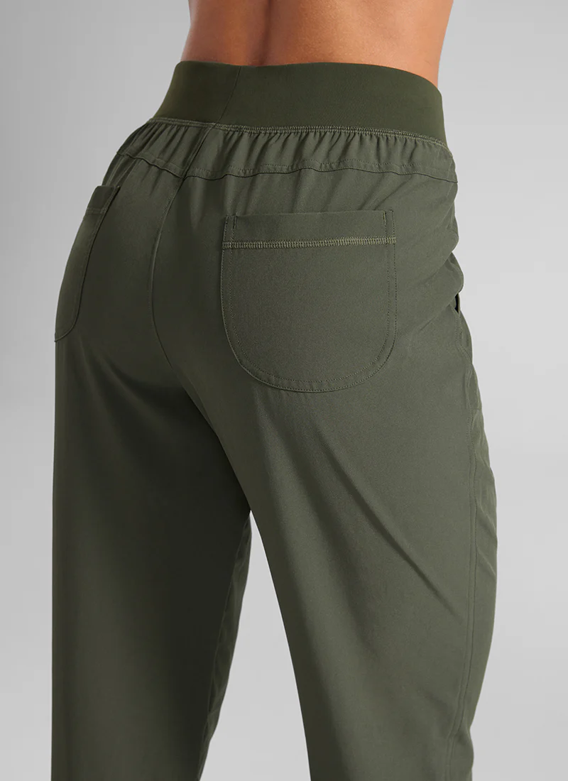 Feathery-Fit Drawstring Pocket Jogger 28'' - Image 9