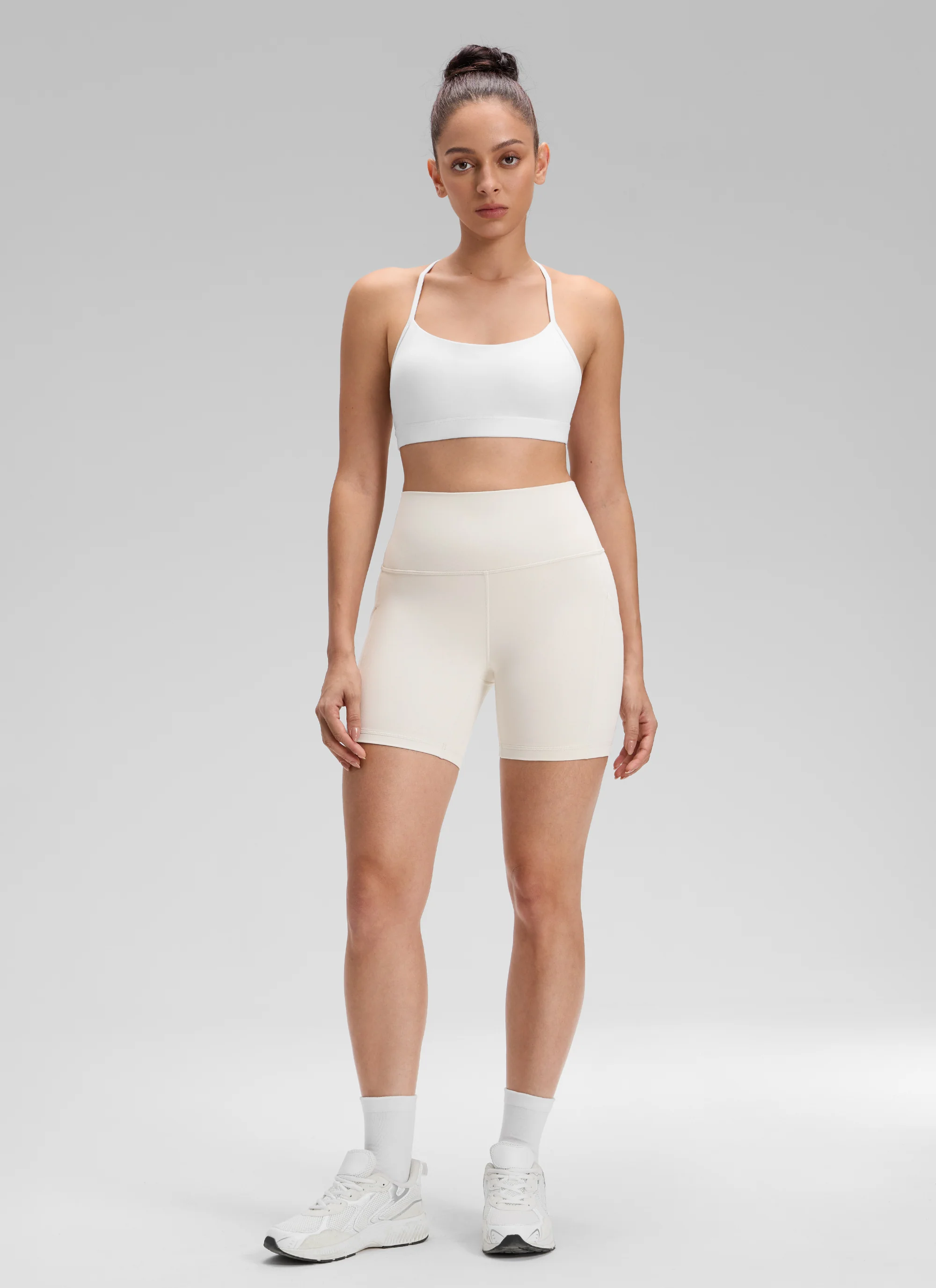 Butterluxe Pocket Yoga Shorts 5'' - Image 3