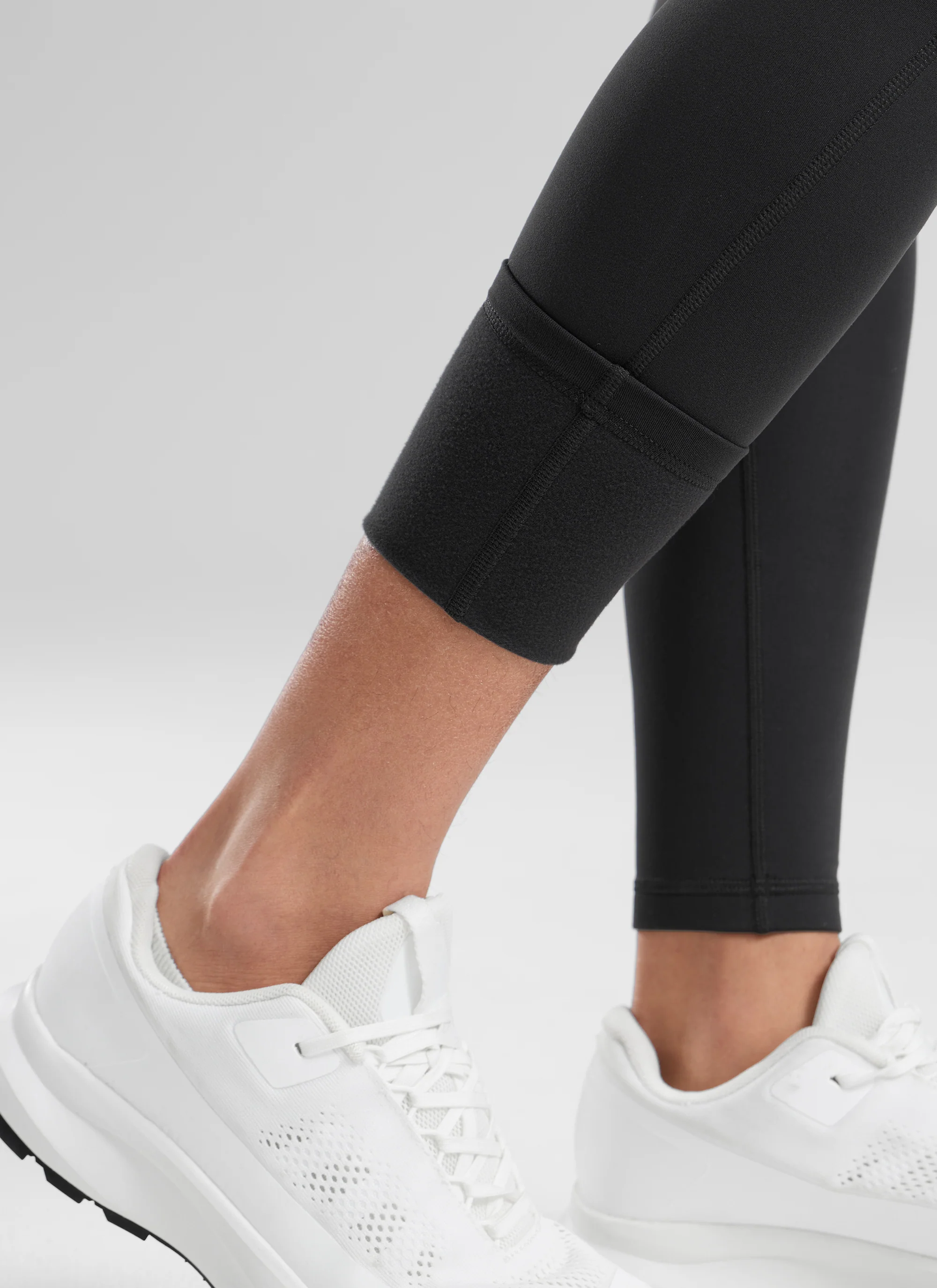 Water Resistant Fleece Lined Pocket Legging 28" - Image 5