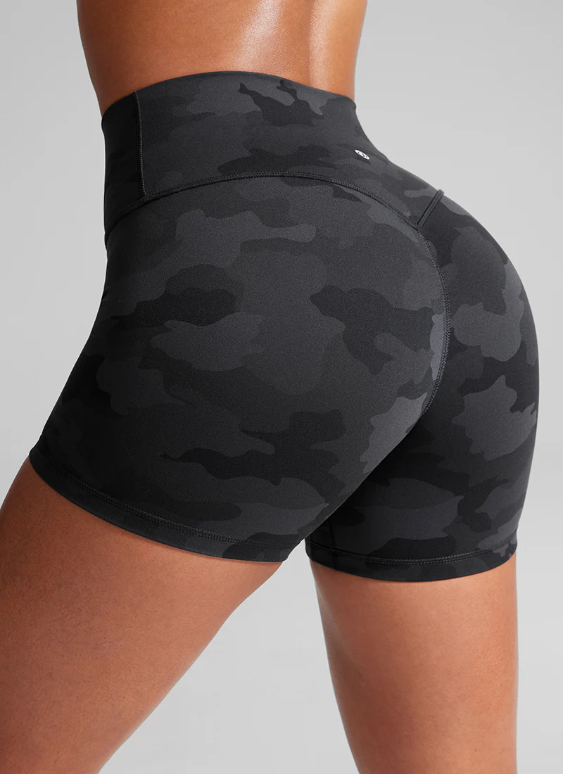 Secretsculpt™ No Front Seam Shorts 4'' - Image 32