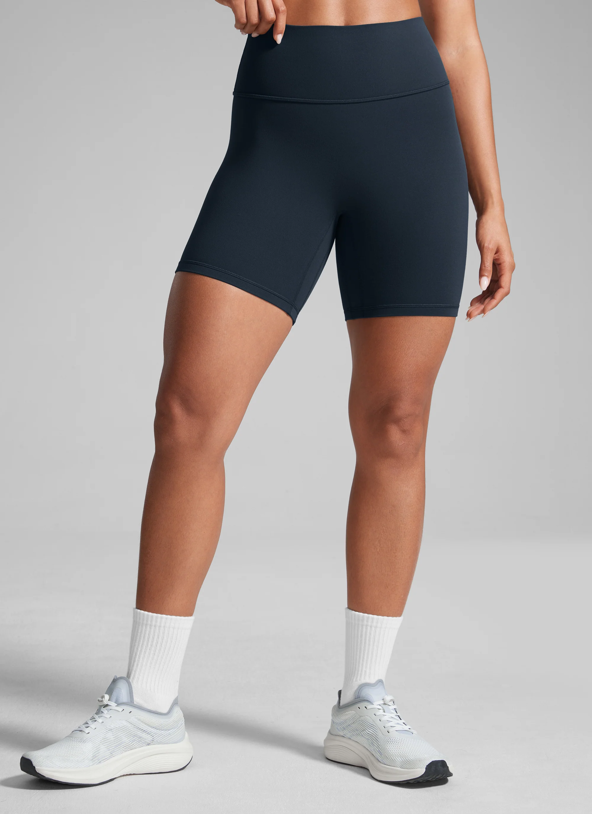 Secretsculpt™ No Front Seam Shorts 6'' - Image 12