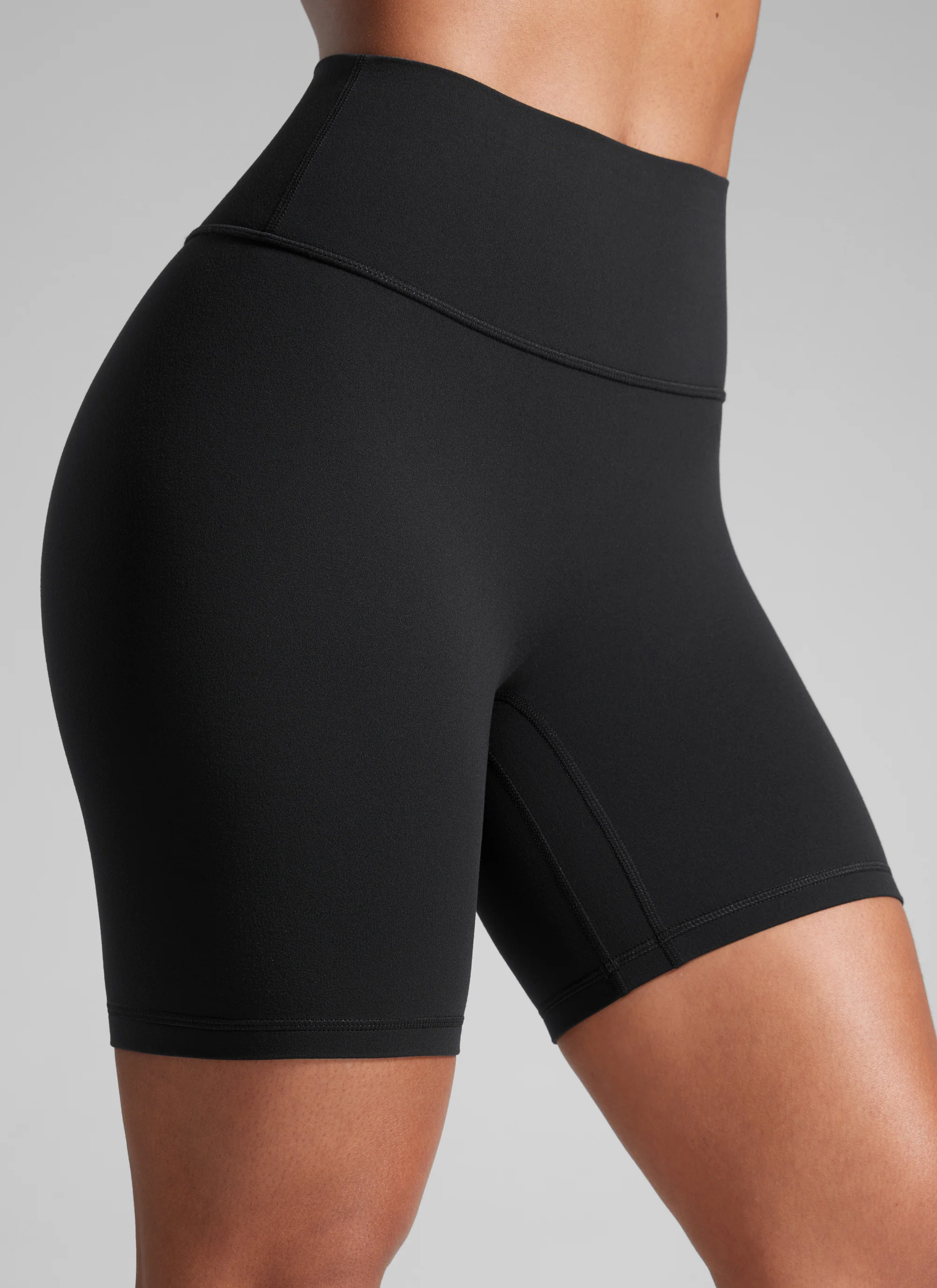 Secretsculpt™ No Front Seam Shorts 6'' - Image 6