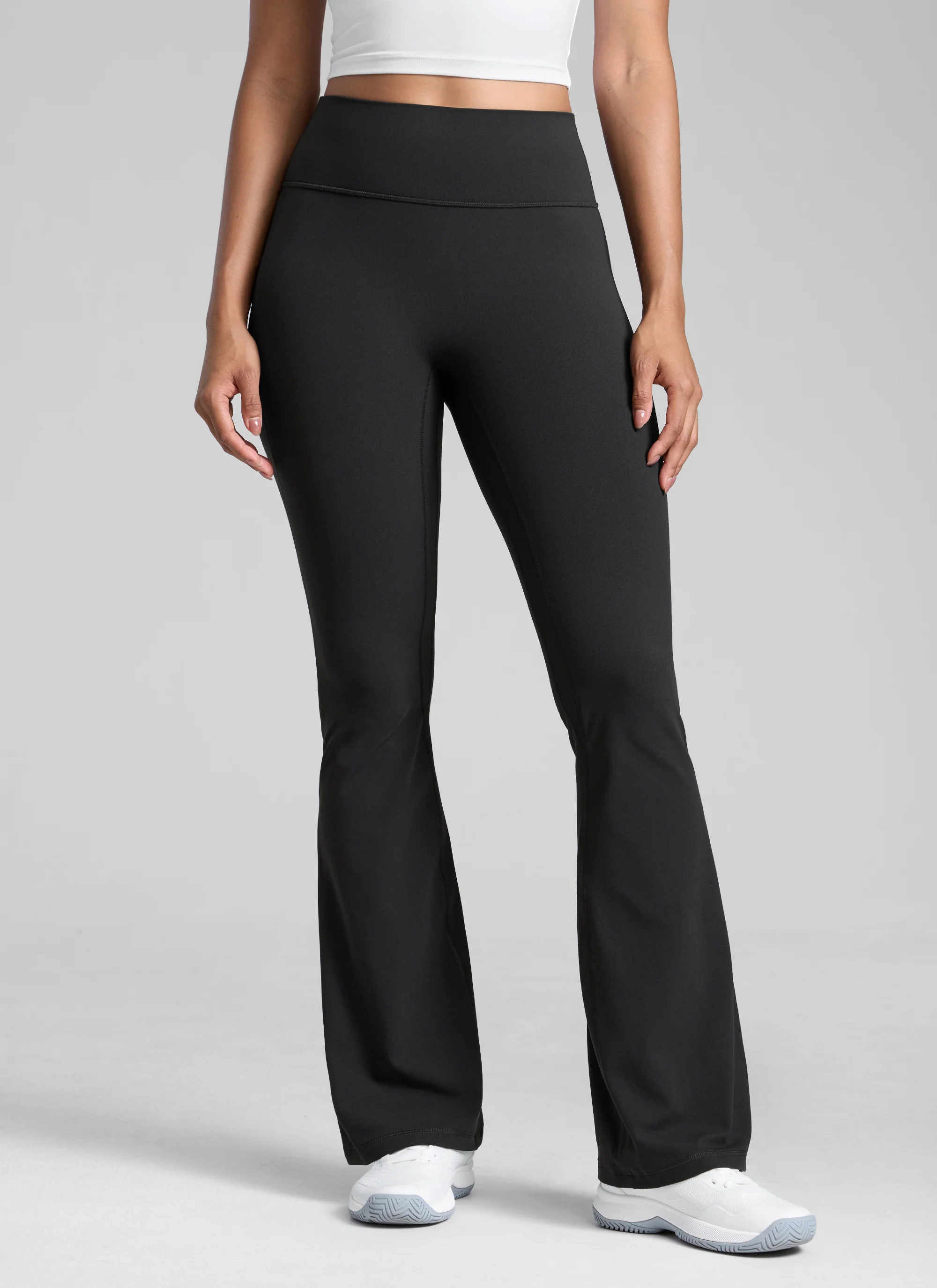 Secretsculpt™ No Front Seam Flare Legging 31'' - Image 11