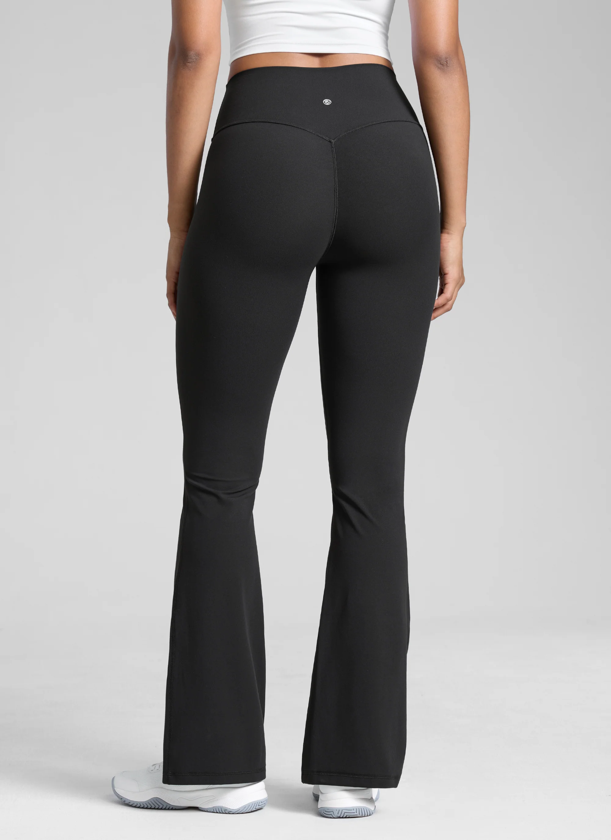 Secretsculpt™ No Front Seam Flare Legging 31'' - Image 12