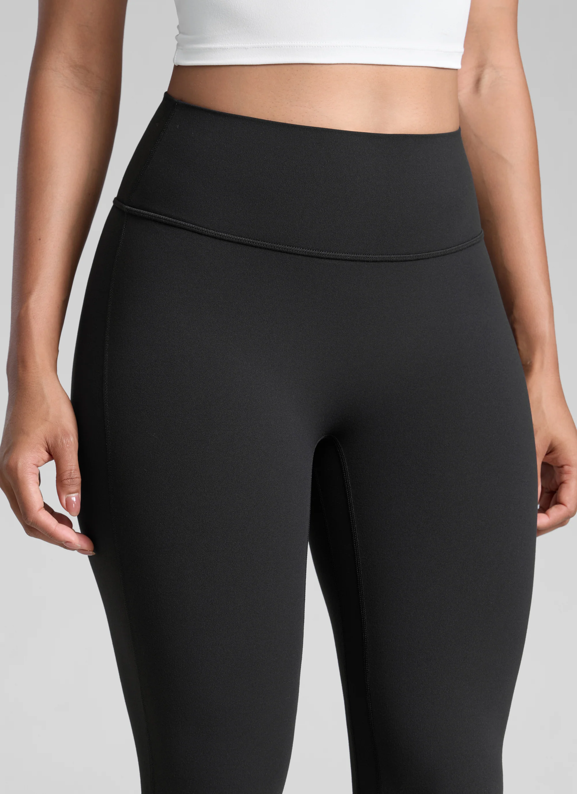 Secretsculpt™ No Front Seam Flare Legging 31'' - Image 14