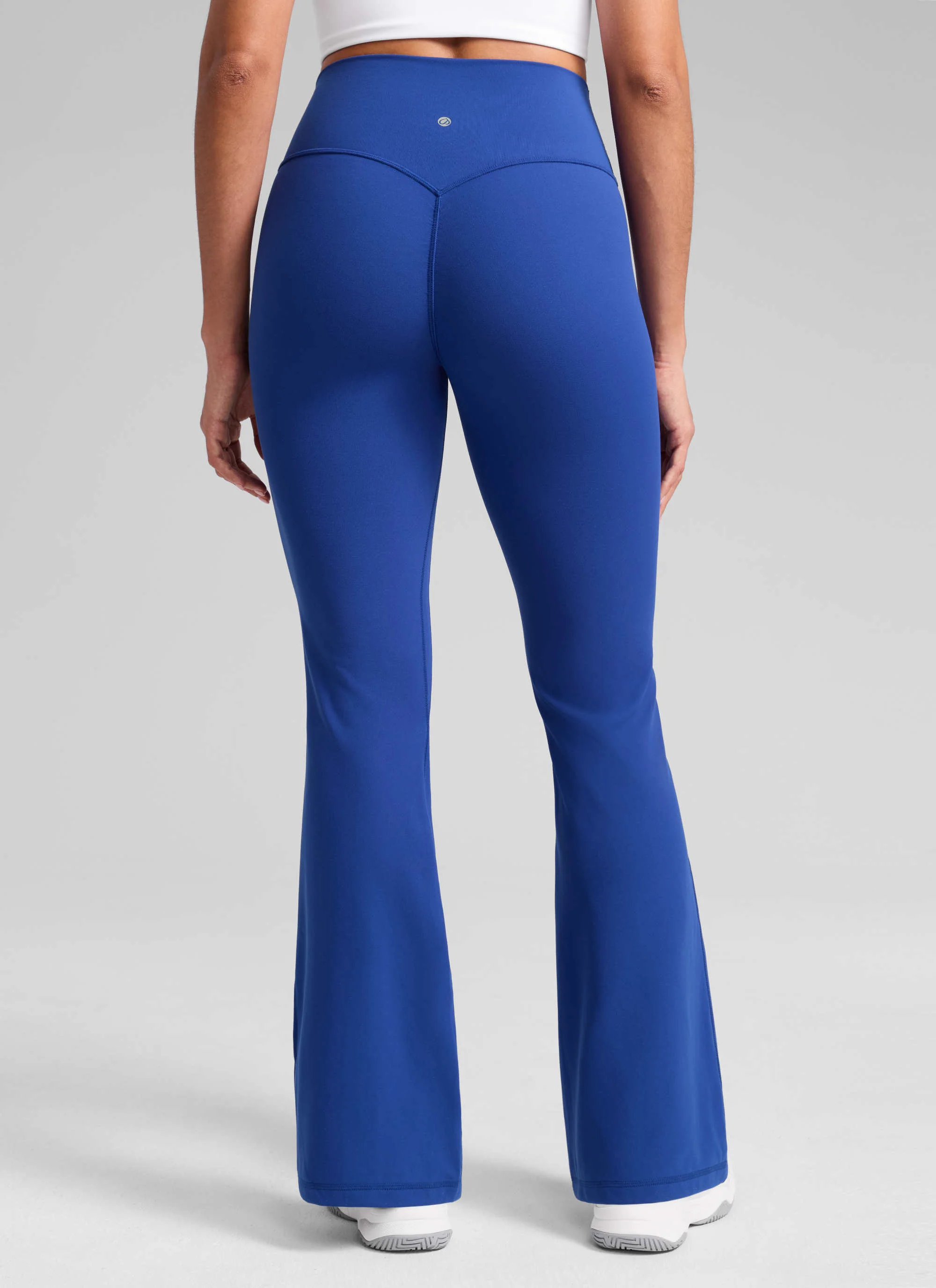 Secretsculpt™ No Front Seam Flare Legging 31'' - Image 17
