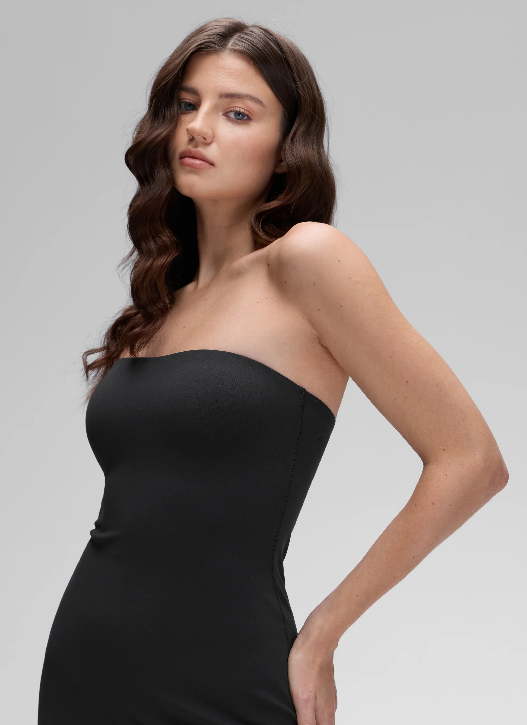 Butterluxe Strapless Bodycon Midi Dress - Image 11