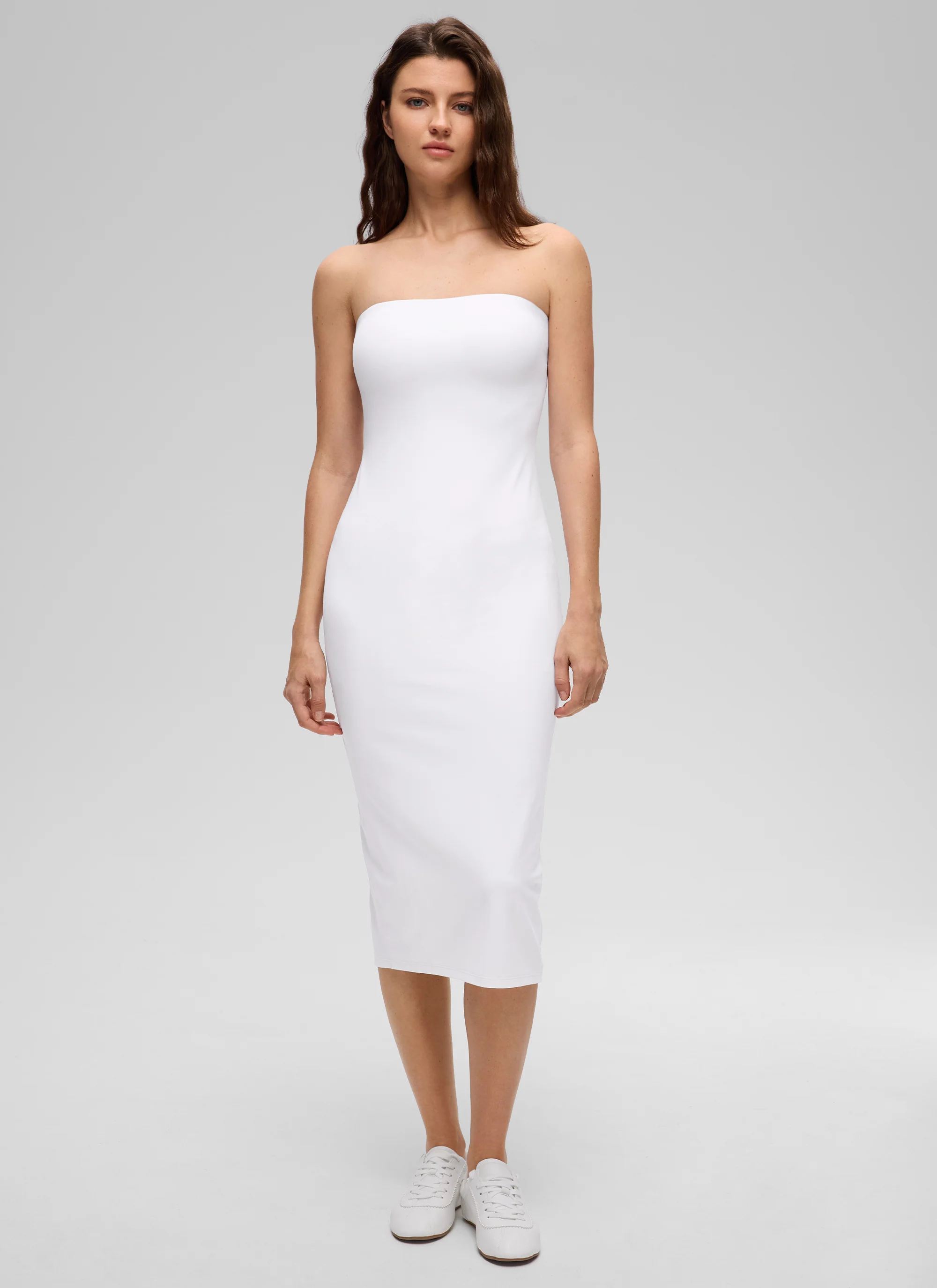 Butterluxe Strapless Bodycon Midi Dress - Image 13