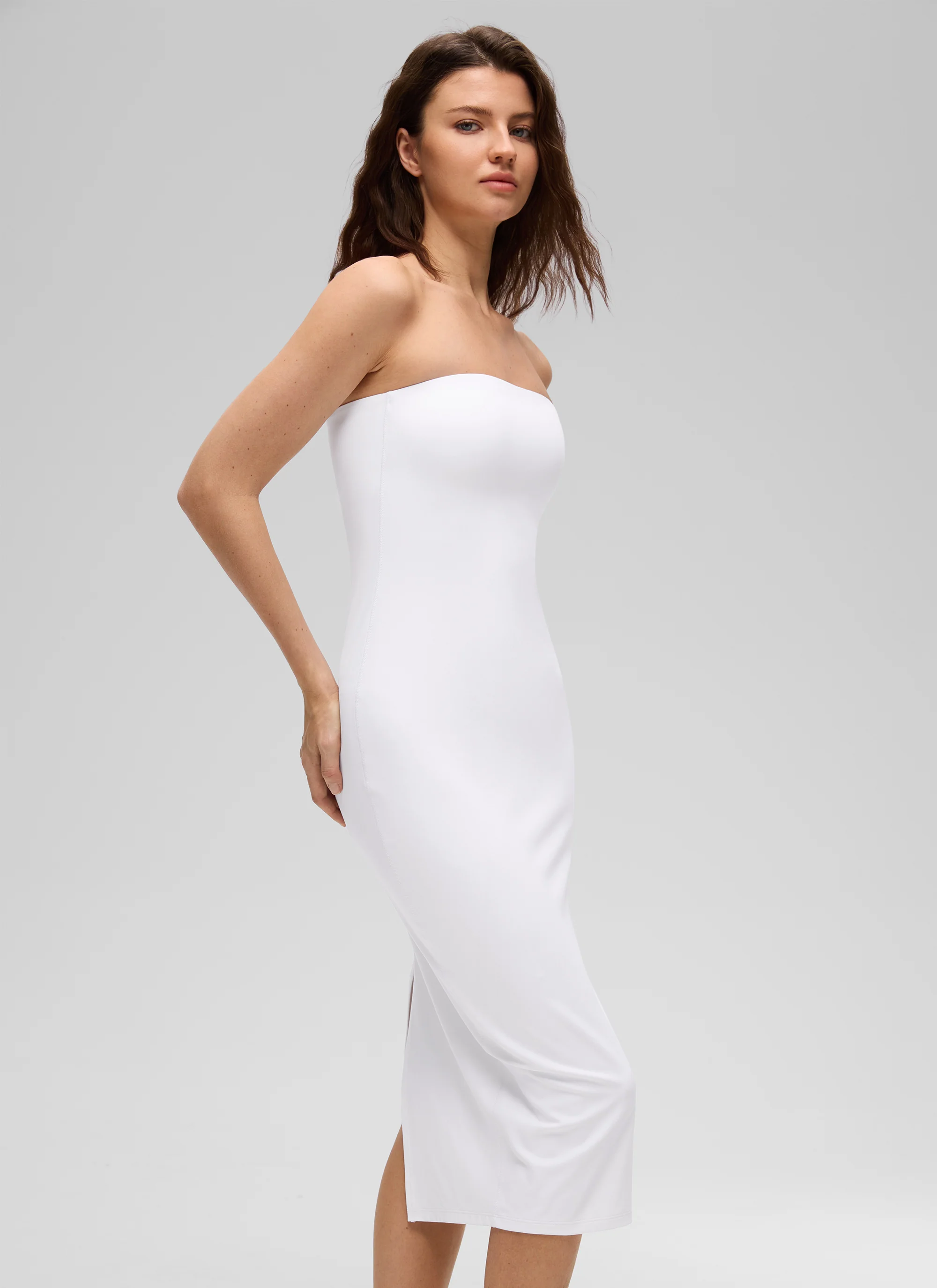 Butterluxe Strapless Bodycon Midi Dress - Image 15