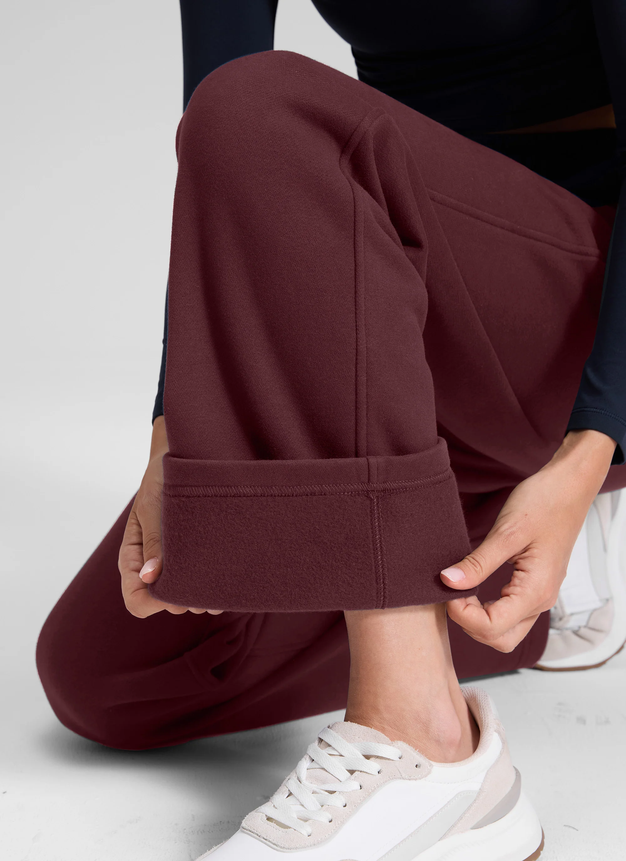 Fleece Straight Leg Lined Sweatpant 32'' - Image 21