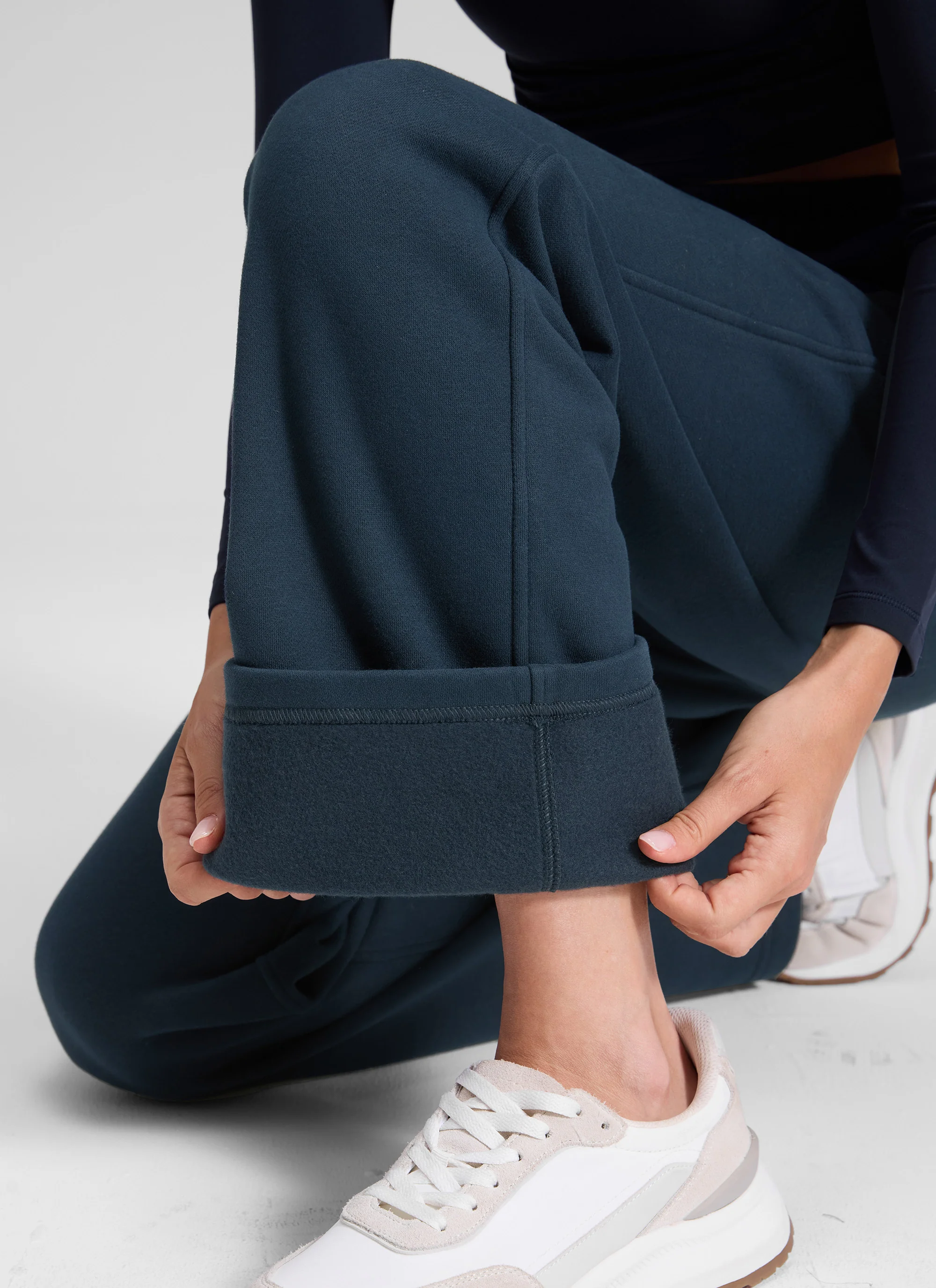 Fleece Straight Leg Lined Sweatpant 32'' - Image 27