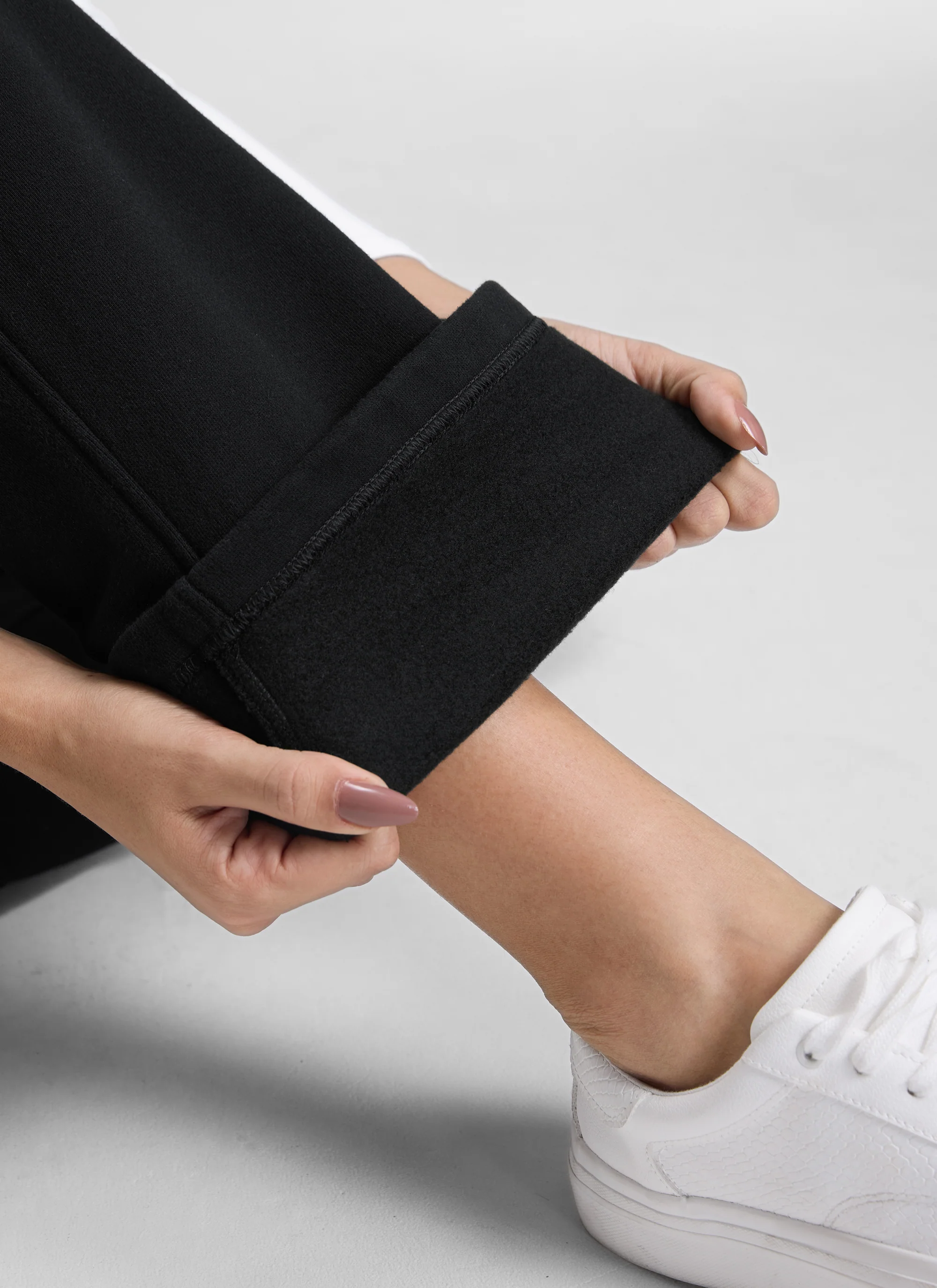 Fleece Lined Straight Leg Sweatpant 30'' - Image 10