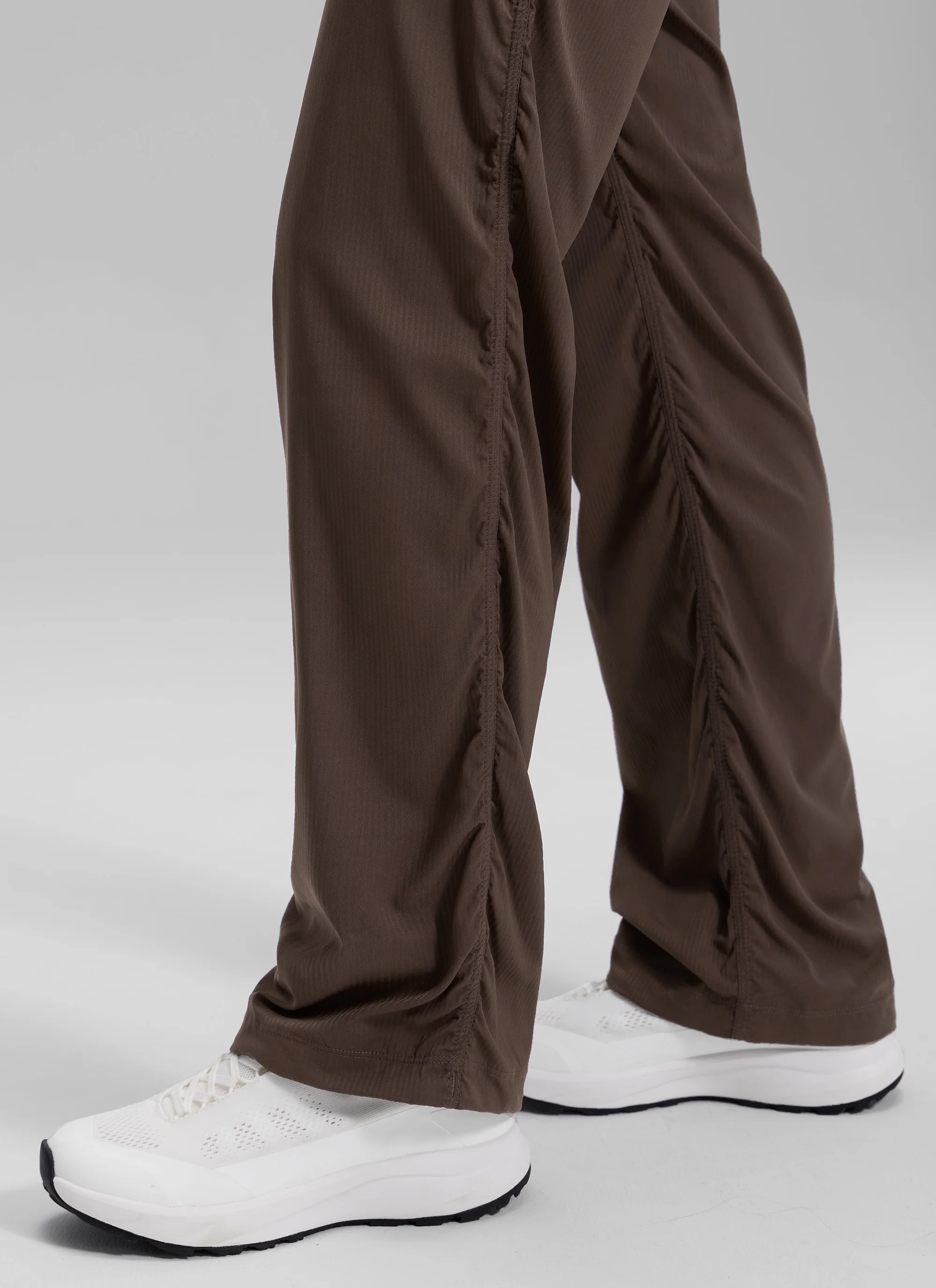 Lightweight Straight Leg Pocket Pant 32" - Image 18