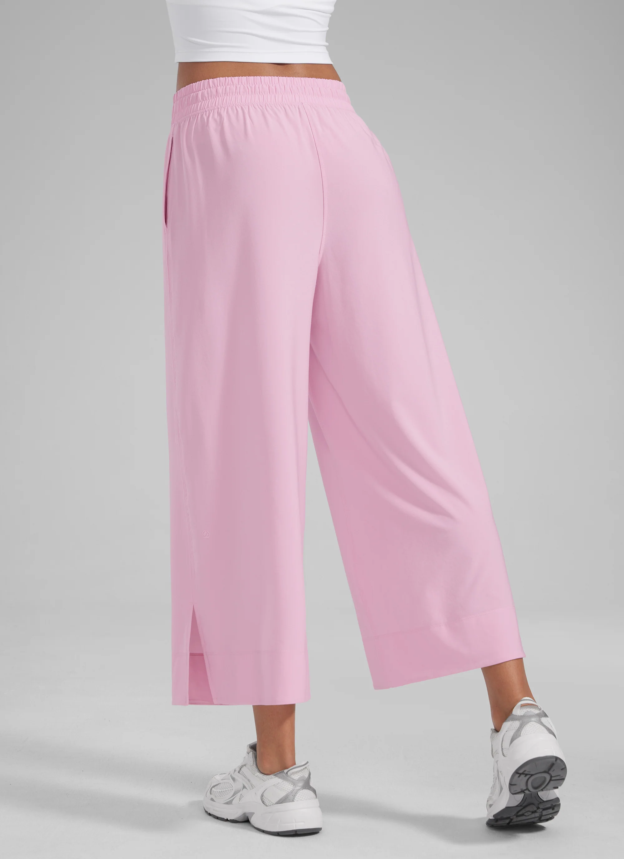Feathery-Fit Soft Pocket High Rise Pant 25'' - Image 6