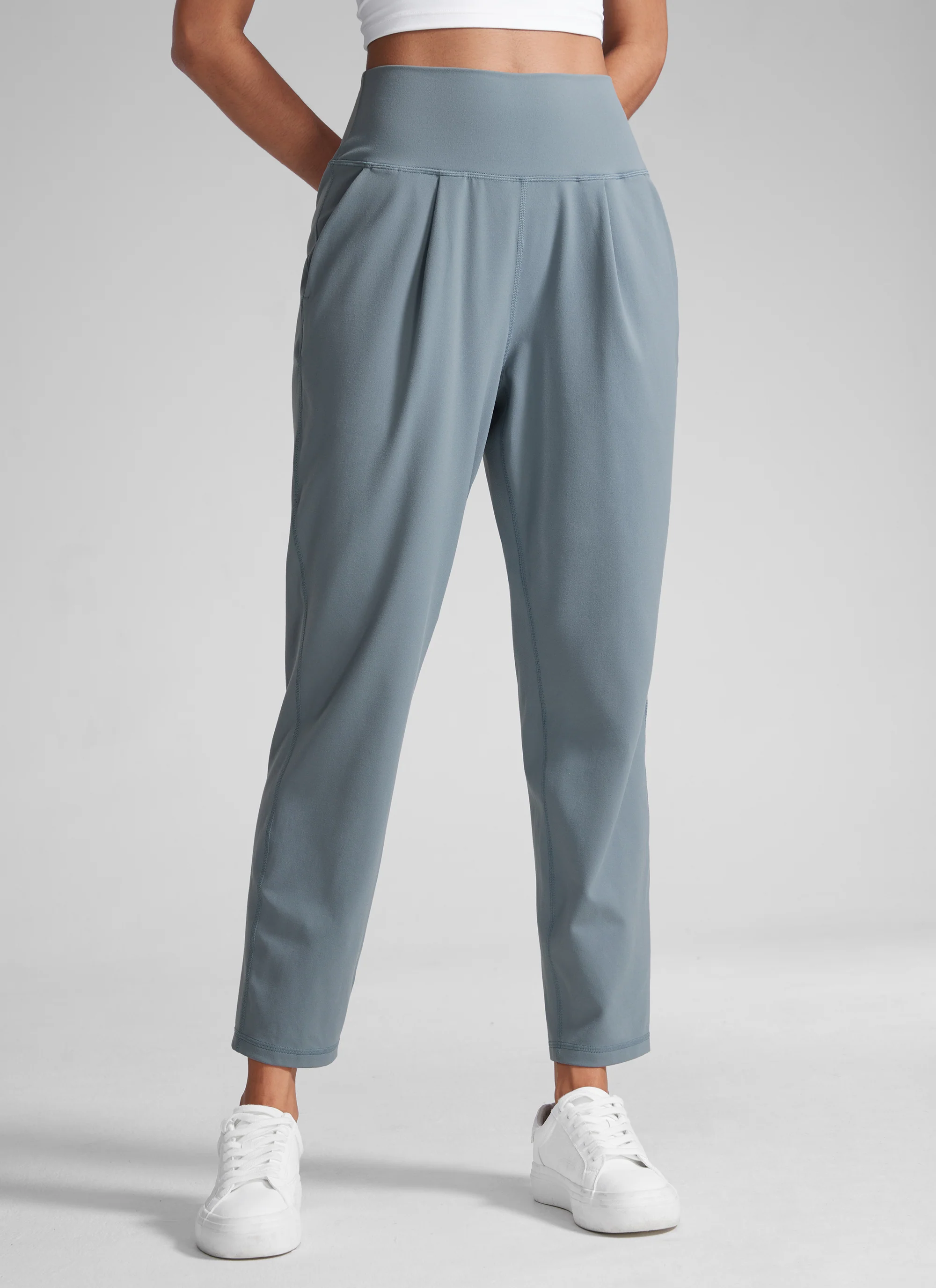 Butterlift® Front Pleated Pocket Pant 27'' - Image 5