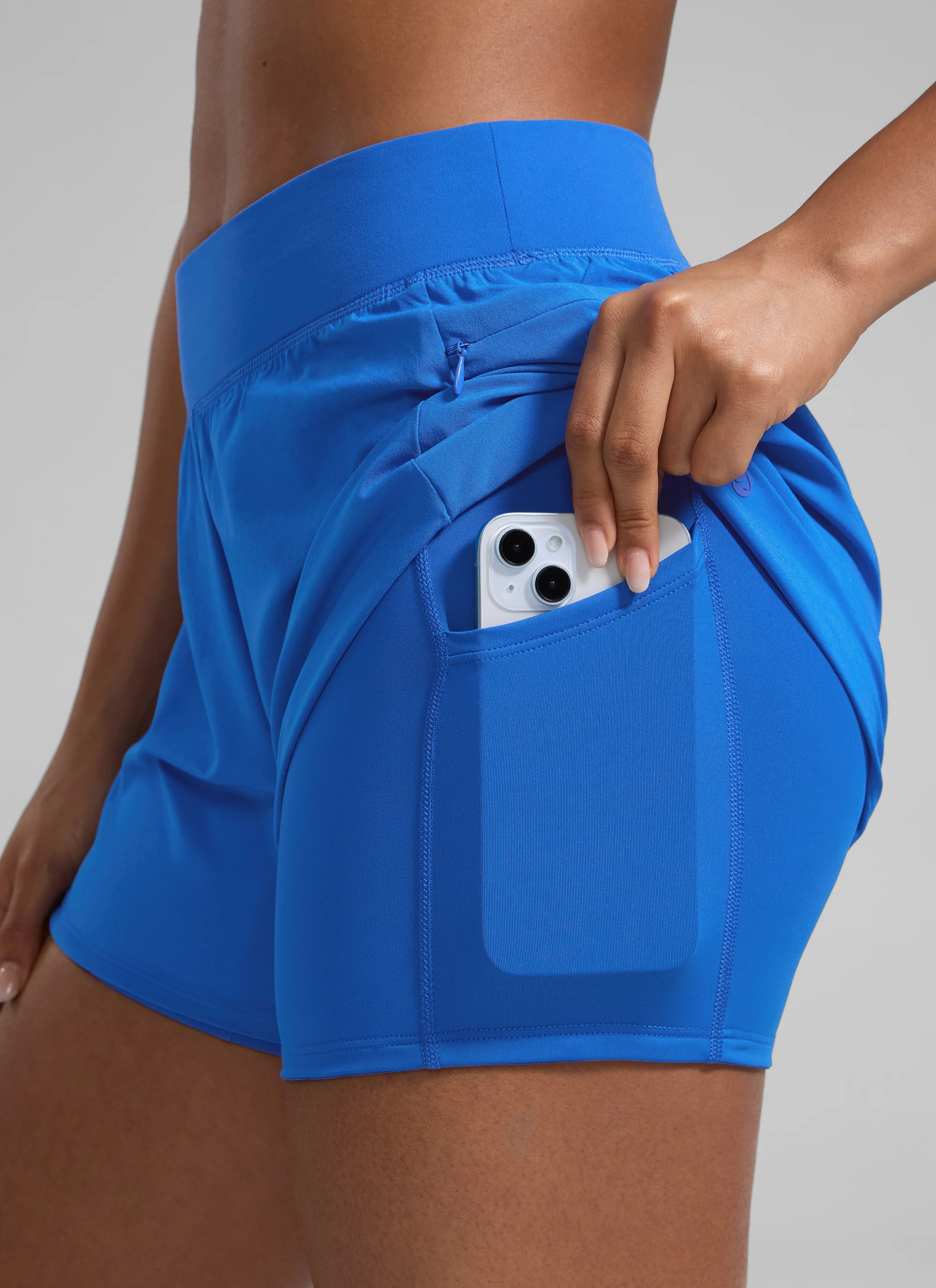 Feathery-Fit Soft 2 in 1 Zip Pocket Shorts 3" - Image 4
