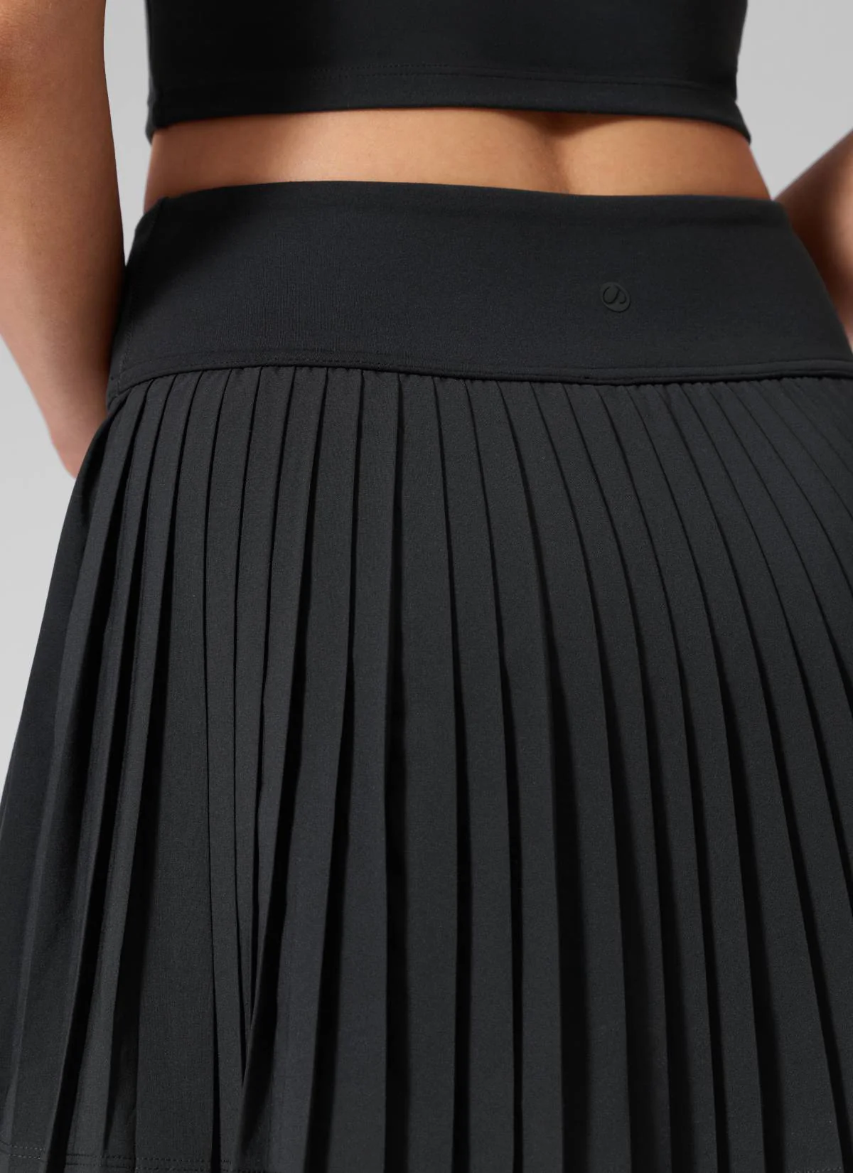 Dual-fabric Pleated Back Mini Tennis Skirt - Image 10