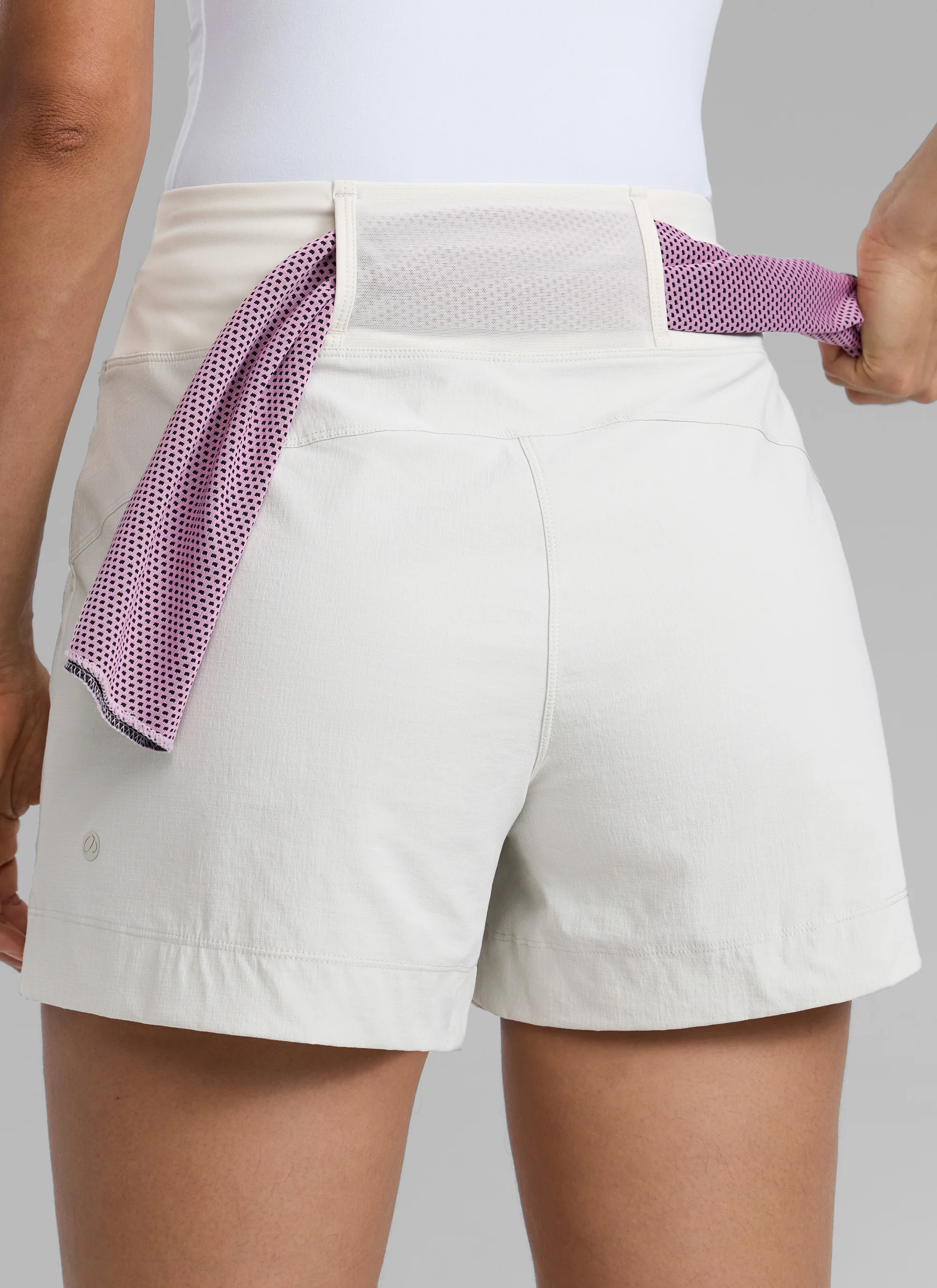 Ripstop Zip Pocket Mid Rise Shorts 4'' - Image 4
