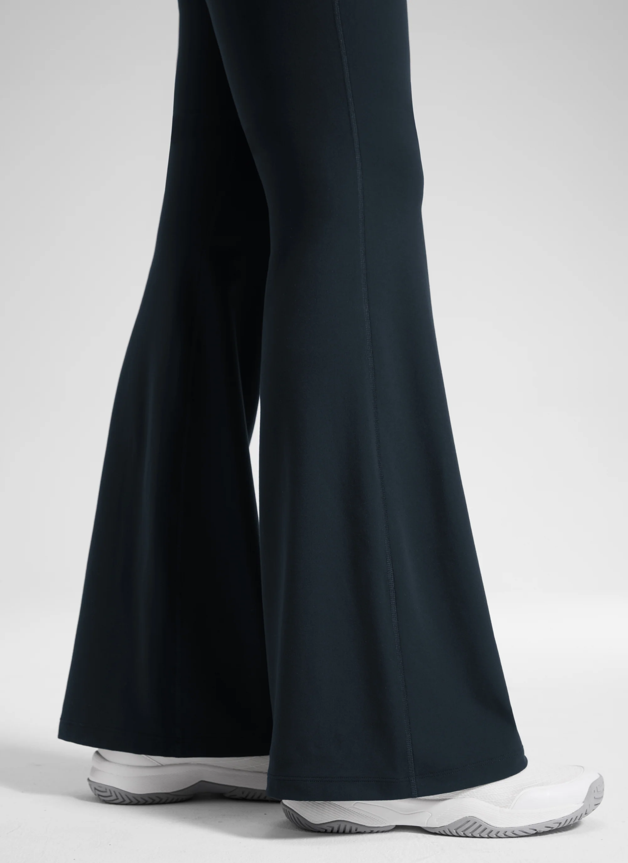 Butterluxe Maternity Flare Pocket Legging 29" - Image 11