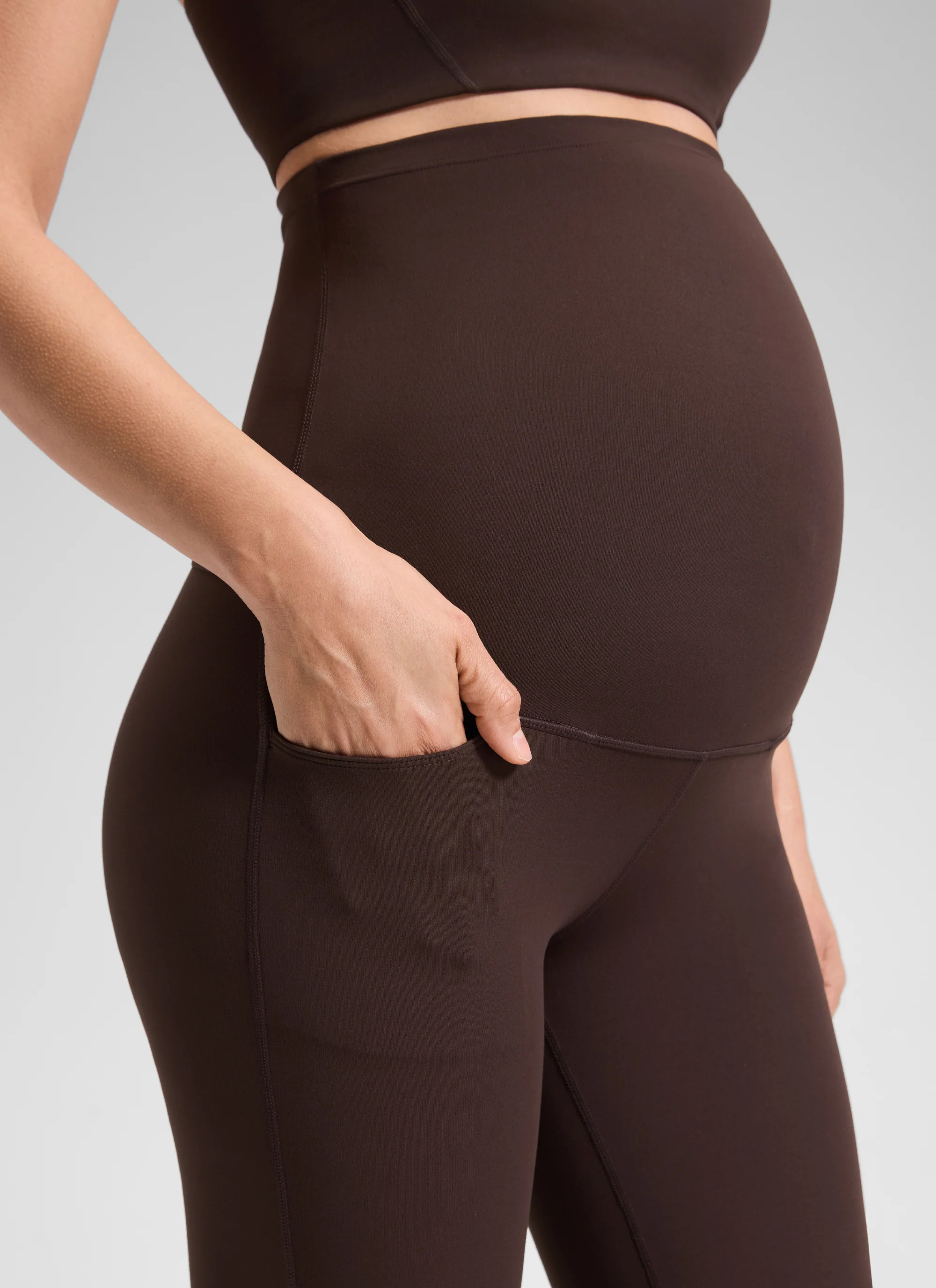 Butterluxe Maternity Flare Pocket Legging 33" - Image 4