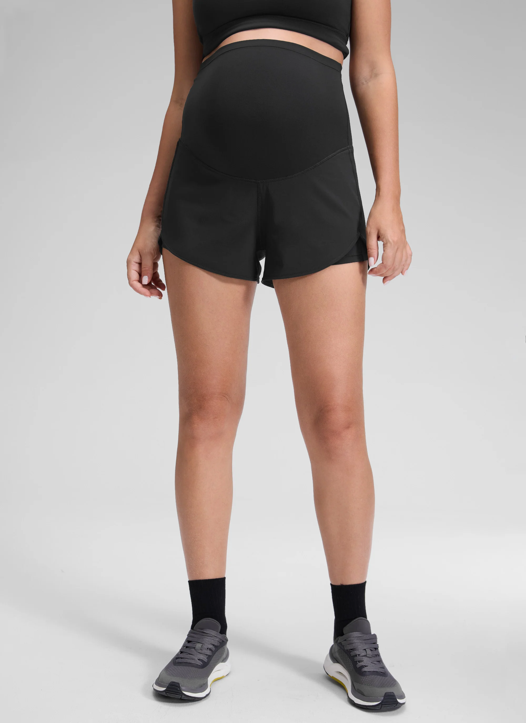 Feathery-Fit Soft 2 in 1 Maternity Shorts 3'' - Image 11