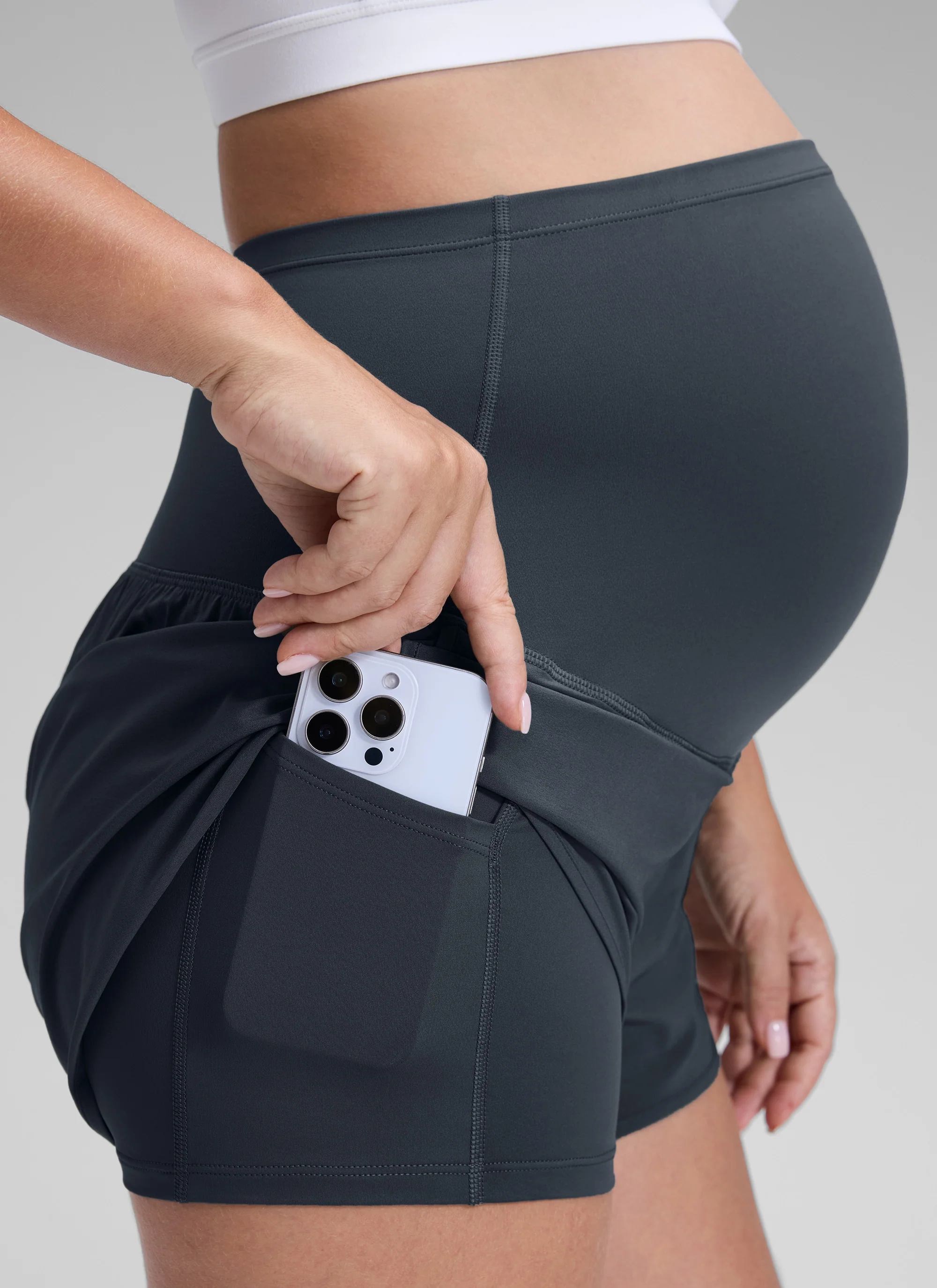 Feathery-Fit Soft 2 in 1 Maternity Shorts 3'' - Image 20
